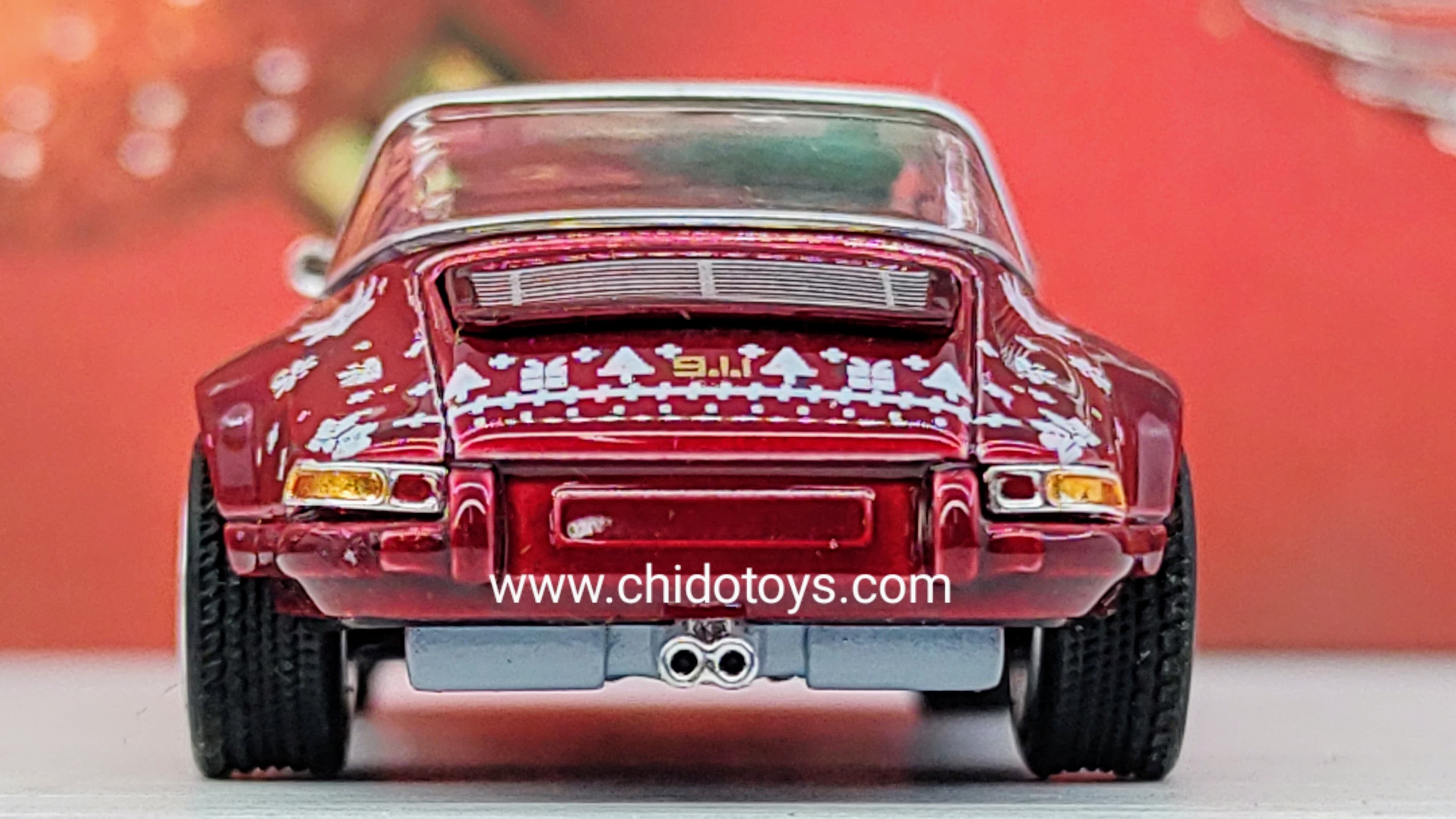 Auto a escala marca POPRACE, Modelo Singer Navidad - Chido Toys