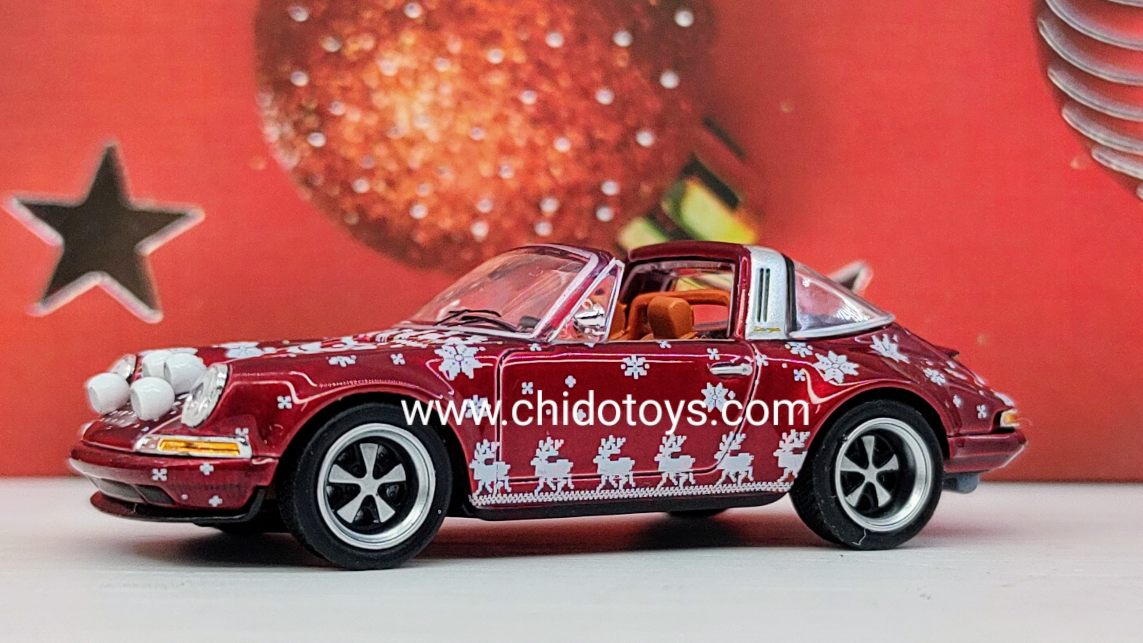 Auto a escala marca POPRACE, Modelo Singer Navidad - Chido Toys