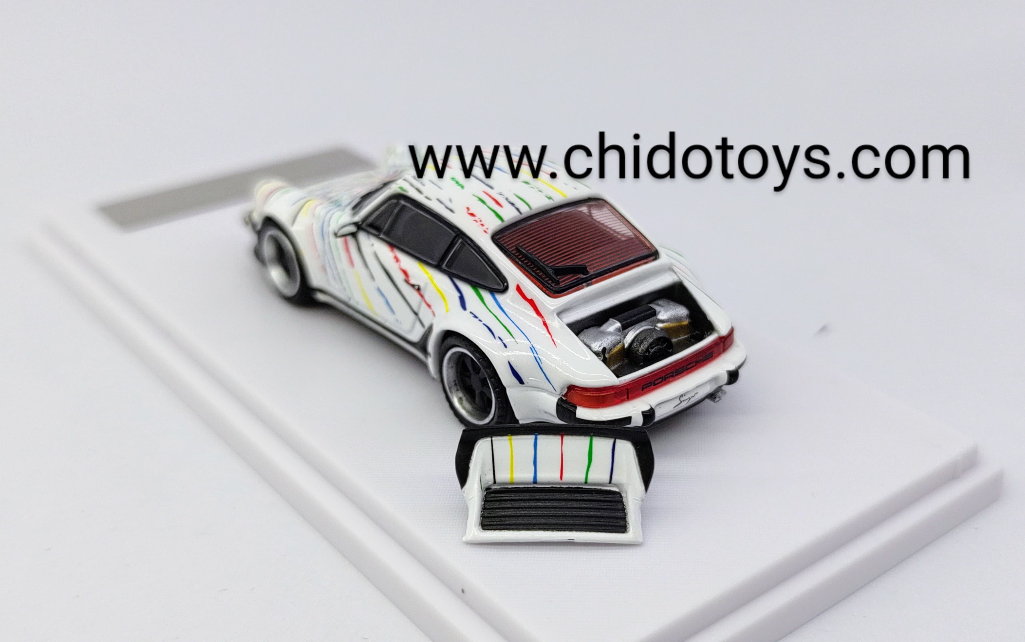 Auto a escala marca RHINO MODEL Modelo Singer - Chido Toys