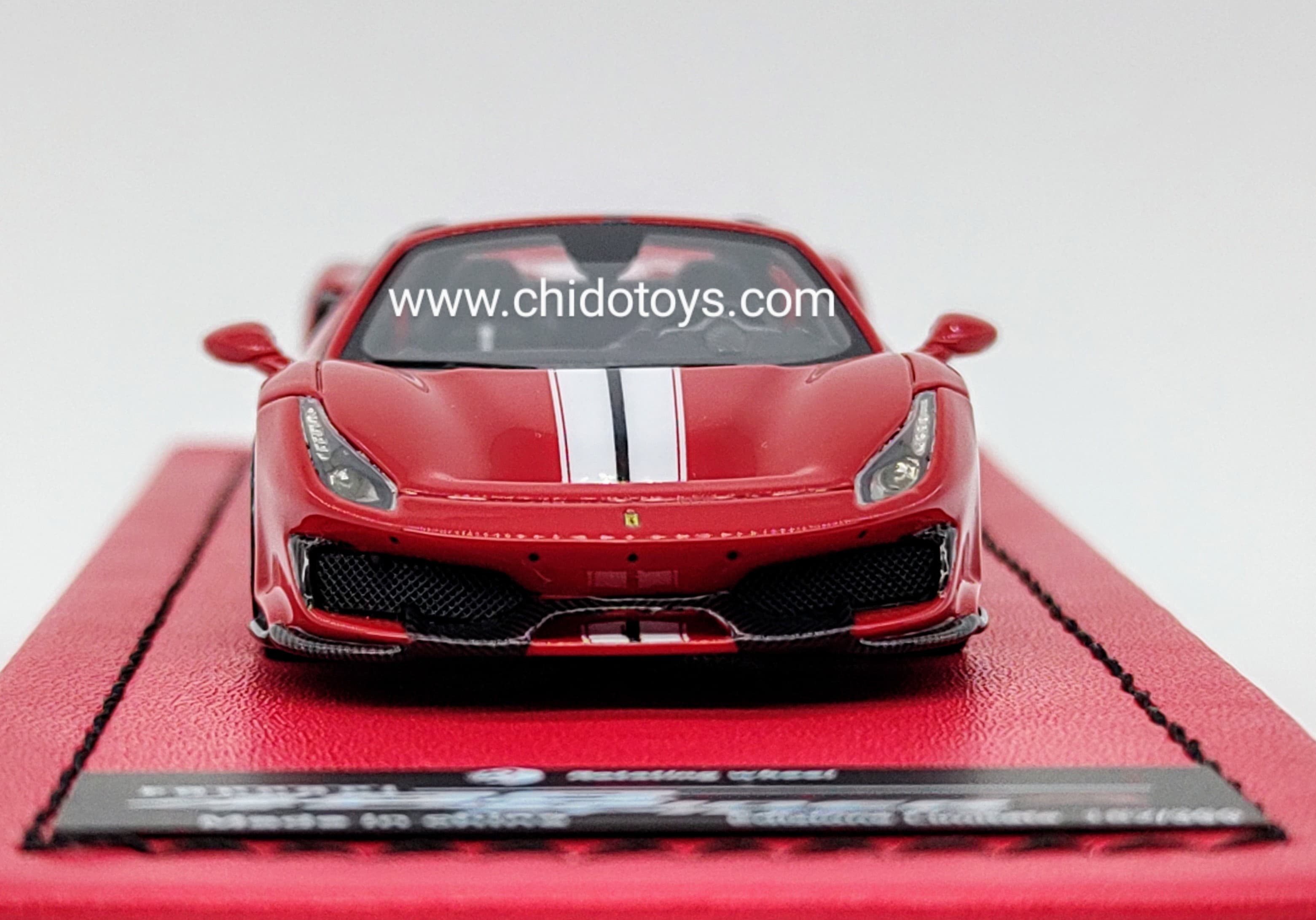 Auto a escala marca Rotating Wheel, Modelo Ferrari 488 Pista Spider - Chido Toys