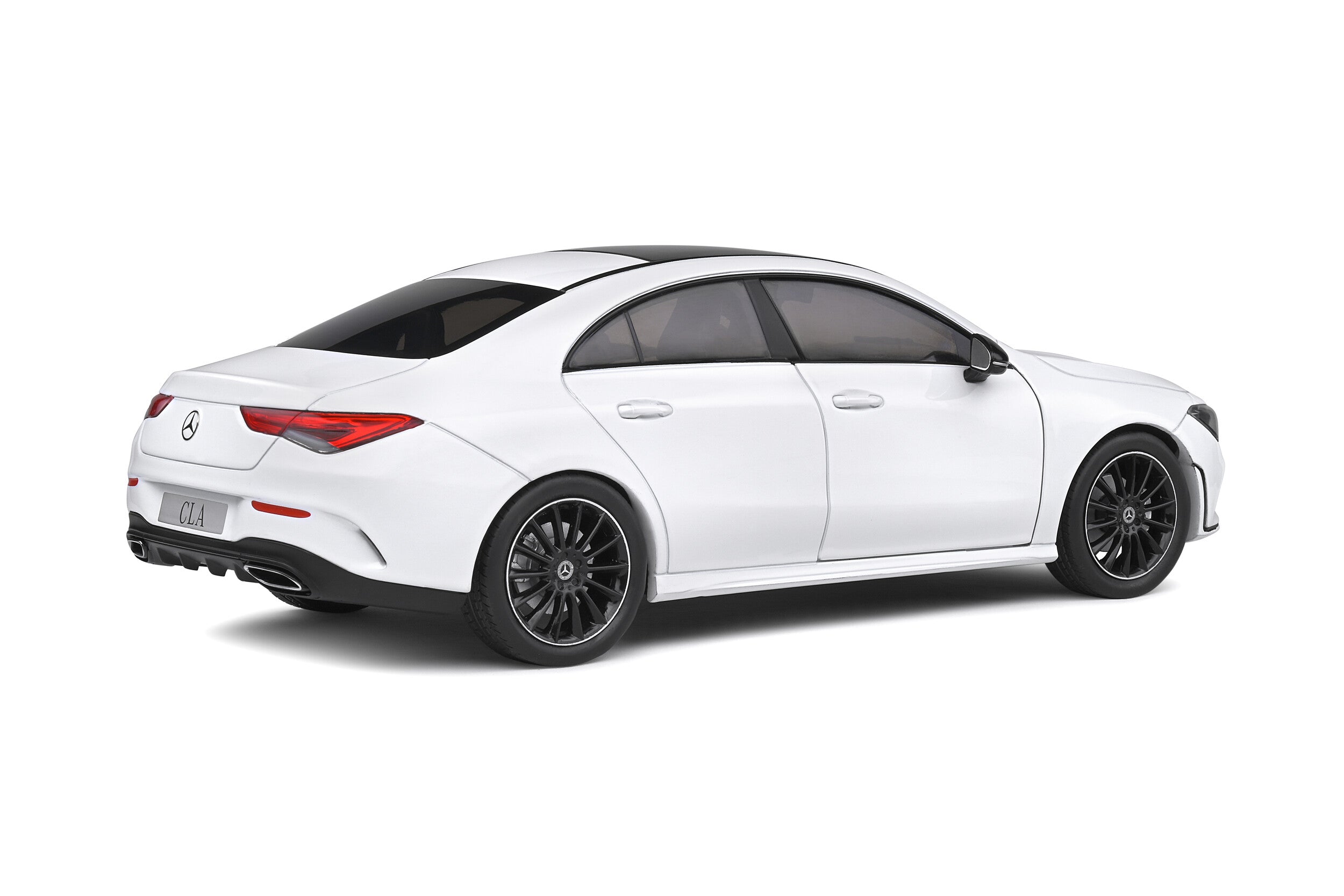 Auto a escala marca Solido Modelo MERCEDES - BENZ CLA (C118) AMG LINE – 2019 - Chido Toys