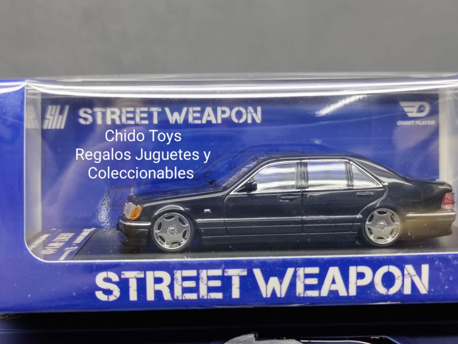 Auto a escala marca Street Weapon, Modelo Mercedes Benz, S Class (W - 140) - Chido Toys