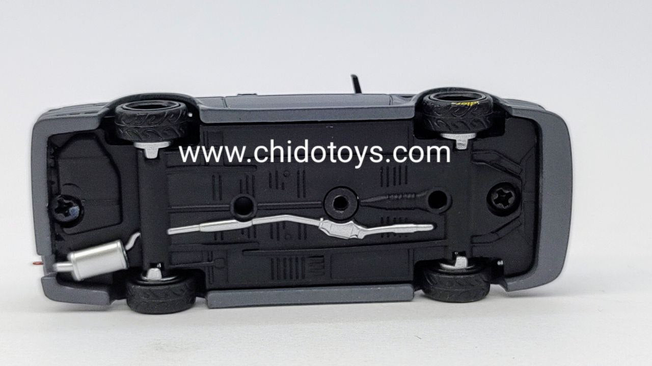 Auto a escala marca Street Weapon, Modelo Toyota AE86 Gris - Chido Toys