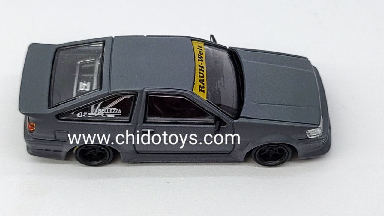 Auto a escala marca Street Weapon, Modelo Toyota AE86 Gris - Chido Toys