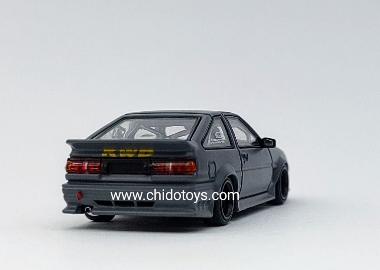 Auto a escala marca Street Weapon, Modelo Toyota AE86 Gris - Chido Toys