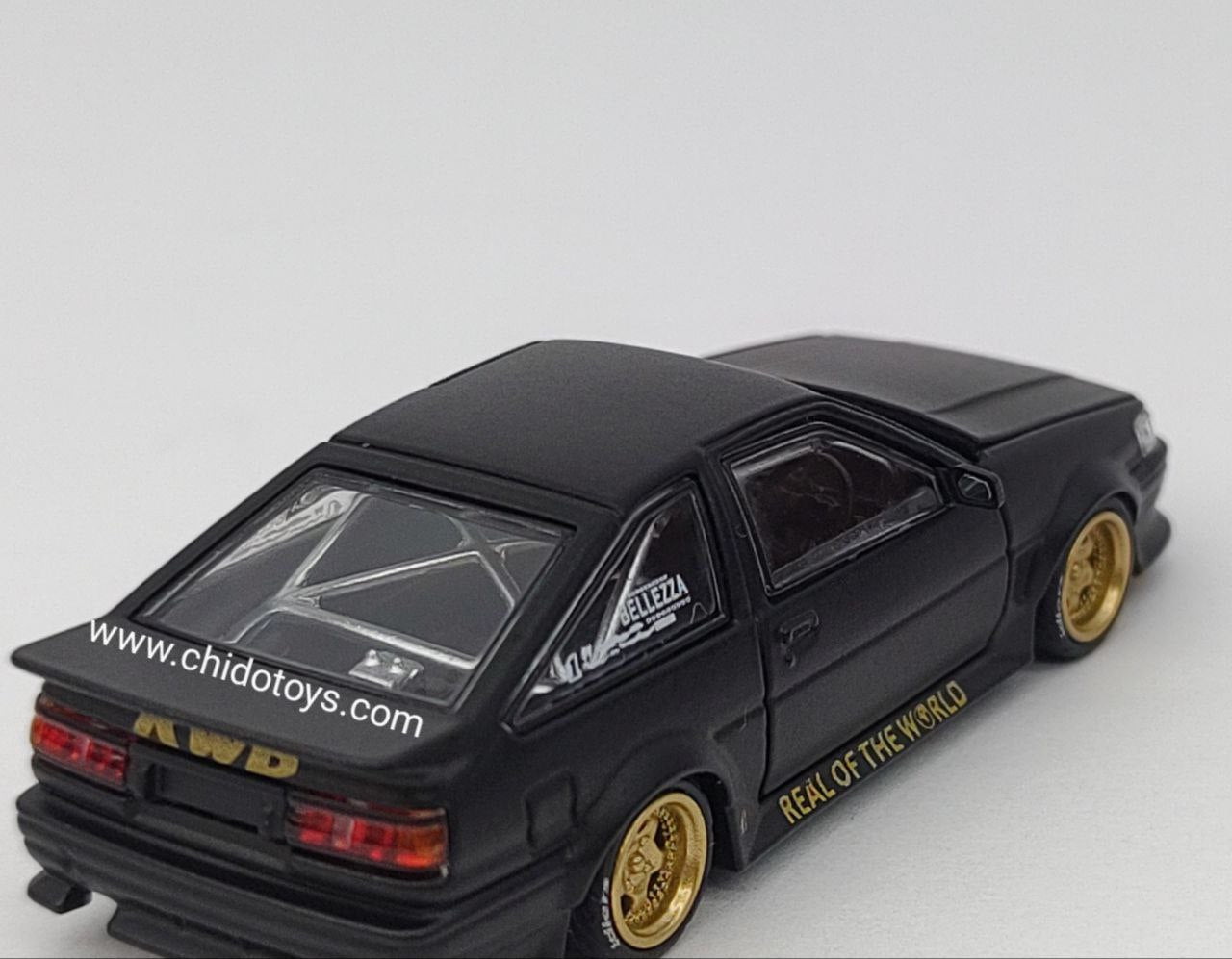 Auto a escala marca Street Weapon, Modelo Toyota AE86 Negro Mate - Chido Toys