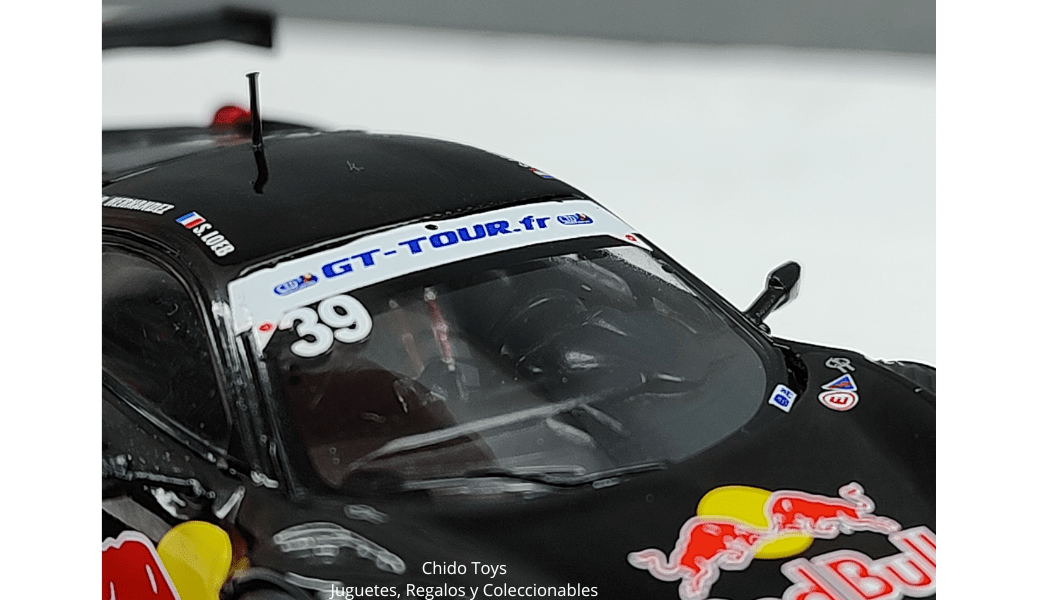 Auto a escala marca Tarmac - Ixo modelo Ferrari 458 Italia Red Bull negro - Chido Toys