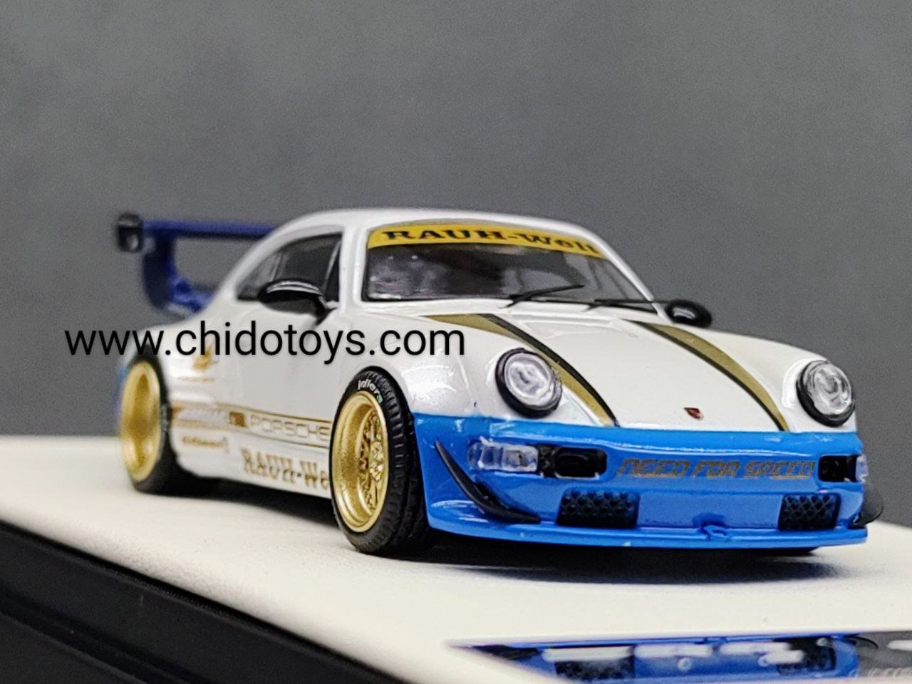 Auto a escala marca TPC, Modelo RWB964 - Chido Toys