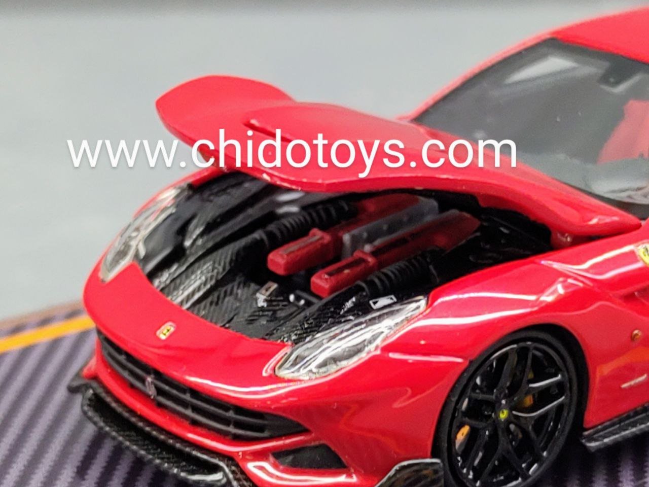 Auto a escala marca U2 modelo Ferrari DMC F12. - Chido Toys