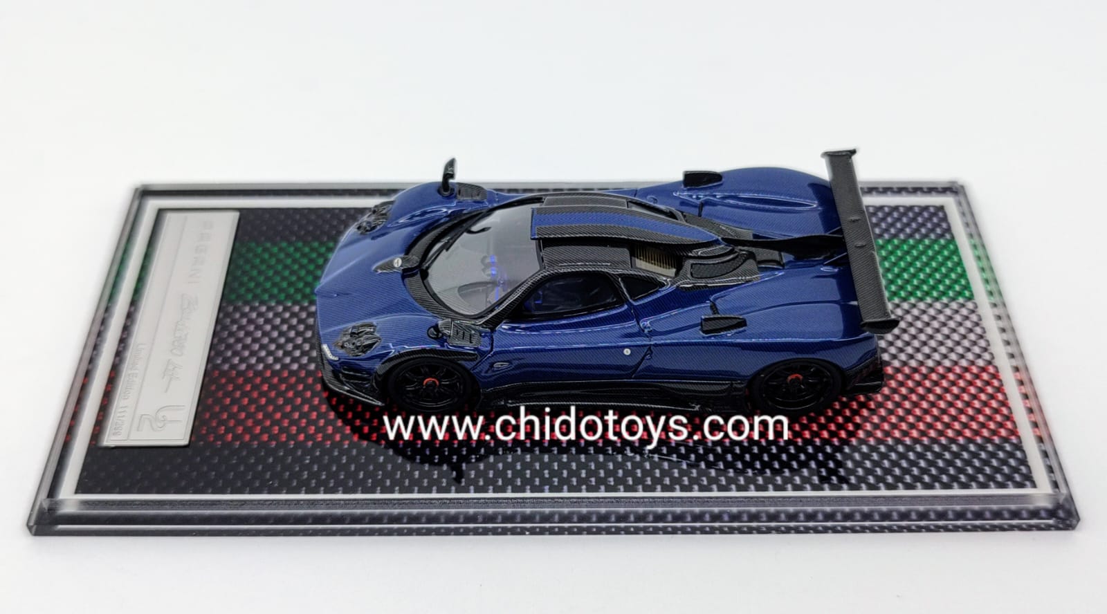 Auto a escala marca U2, Modelo Pagani Zonda 760LH - Chido Toys