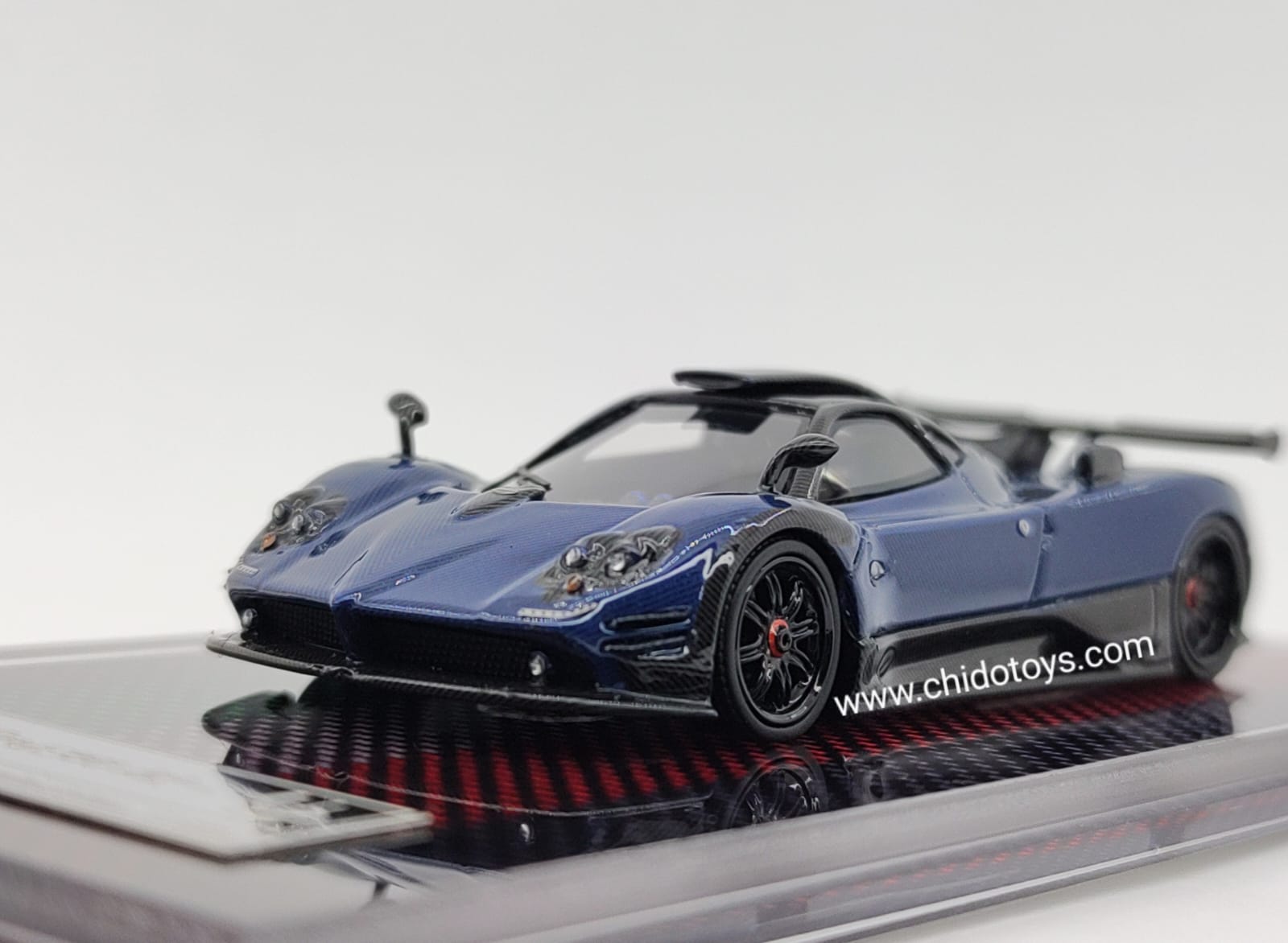 Auto a escala marca U2, Modelo Pagani Zonda 760LH - Chido Toys