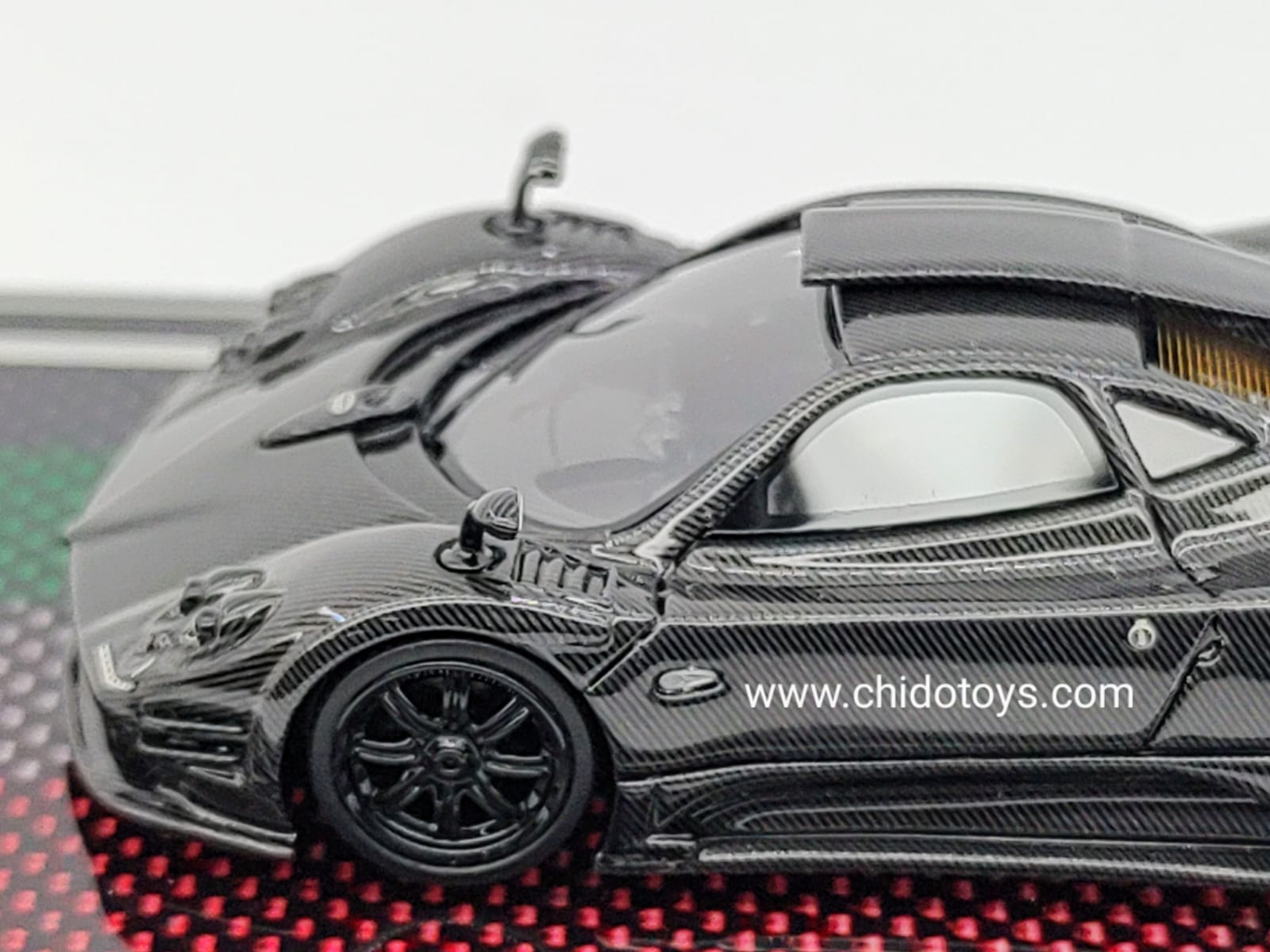 Auto a escala marca U2, Modelo Pagani Zonda 760LH - Chido Toys