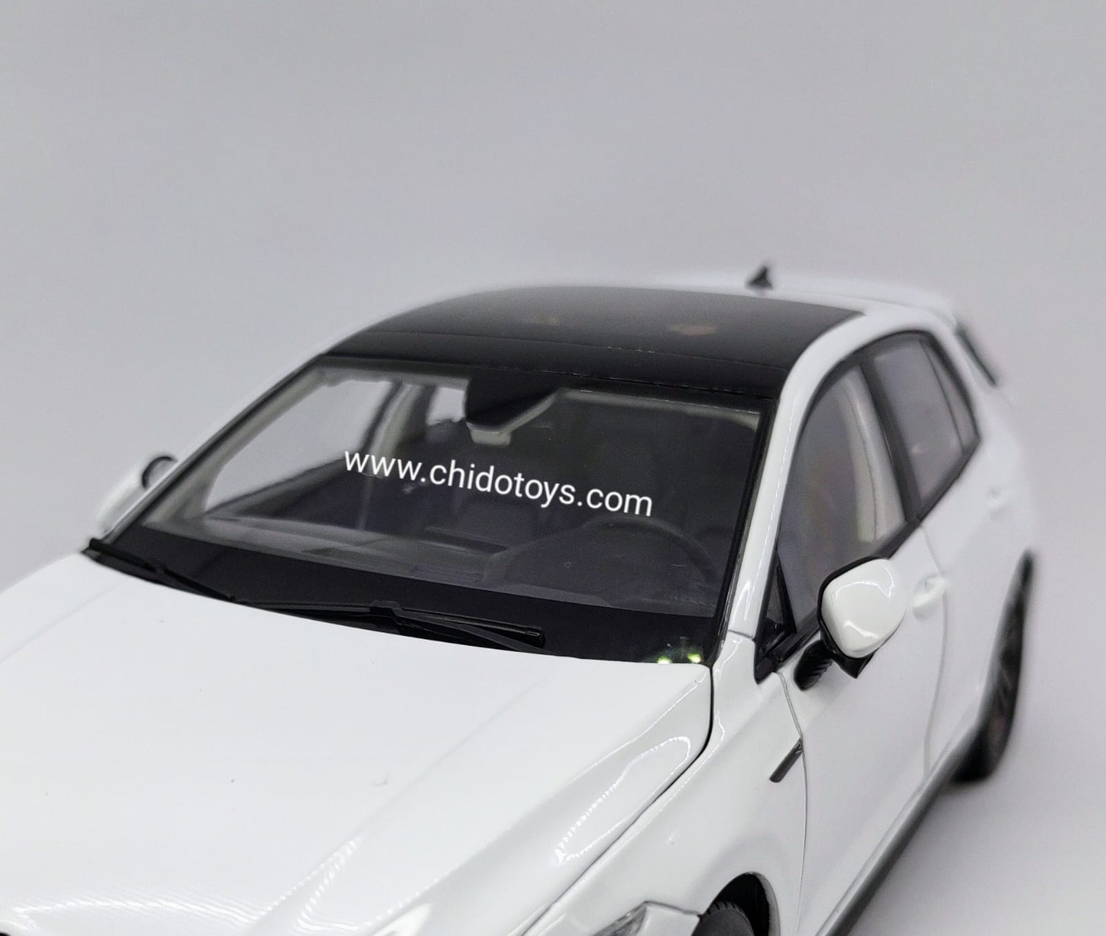 Auto a escala The All New Digital Golf R - Line - Chido Toys