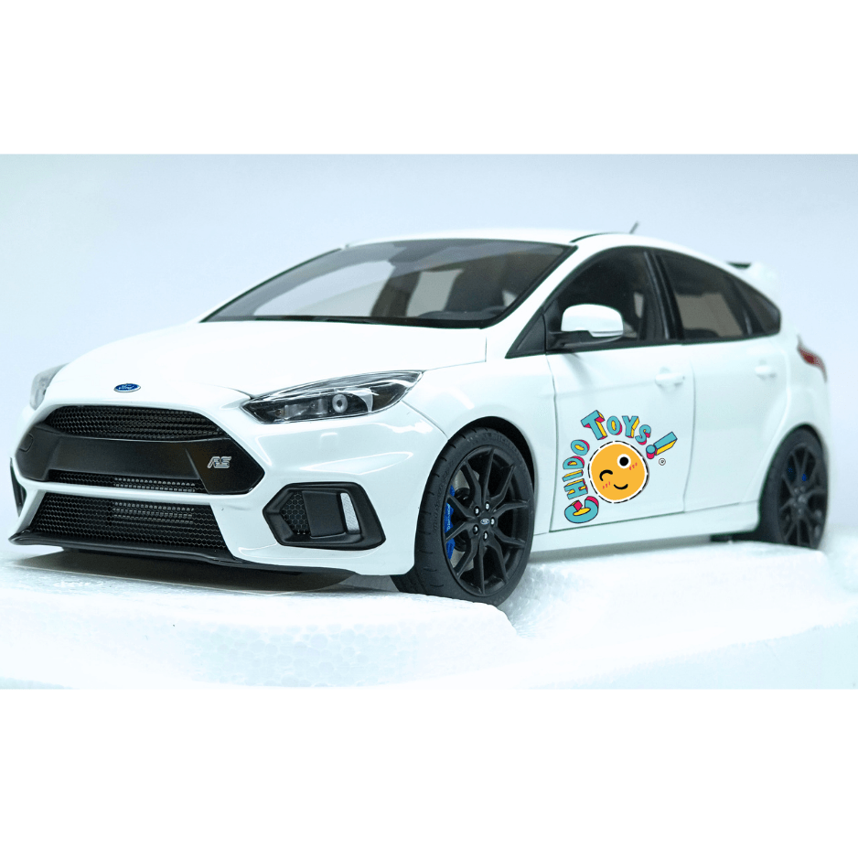 AUTOart Ford Focus RS 2016 1:18 Frozen White con aperturas - Chido Toys