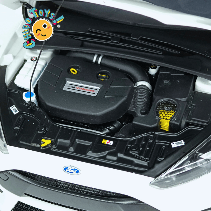 AUTOart Ford Focus RS 2016 1:18 Frozen White con aperturas - Chido Toys