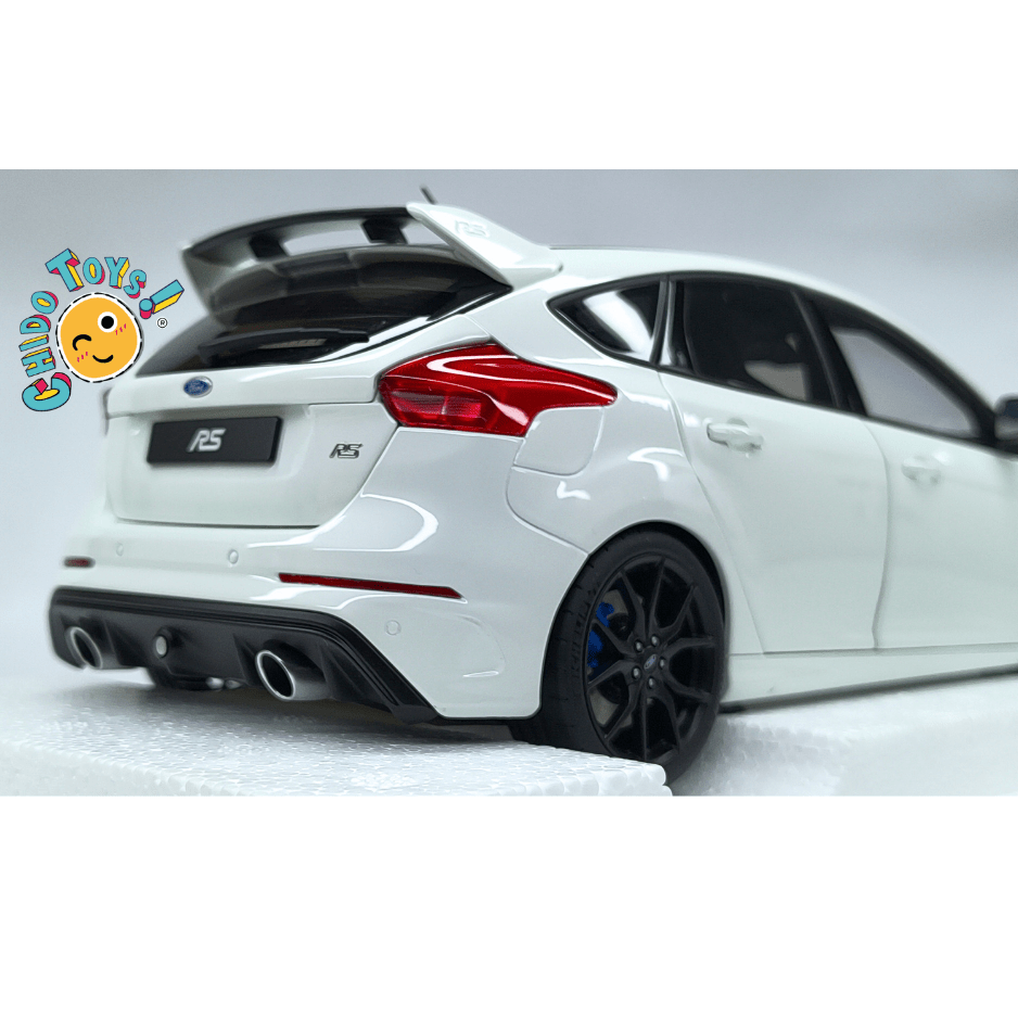 AUTOart Ford Focus RS 2016 1:18 Frozen White con aperturas - Chido Toys