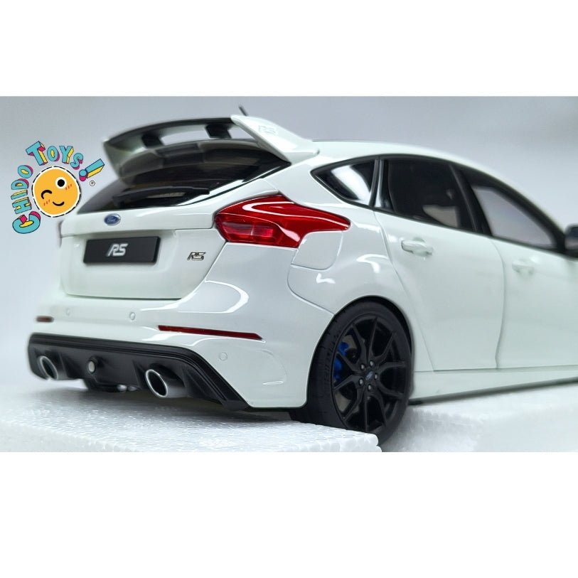 AUTOart Ford Focus RS 2016 1:18 Frozen White con aperturas - Chido Toys