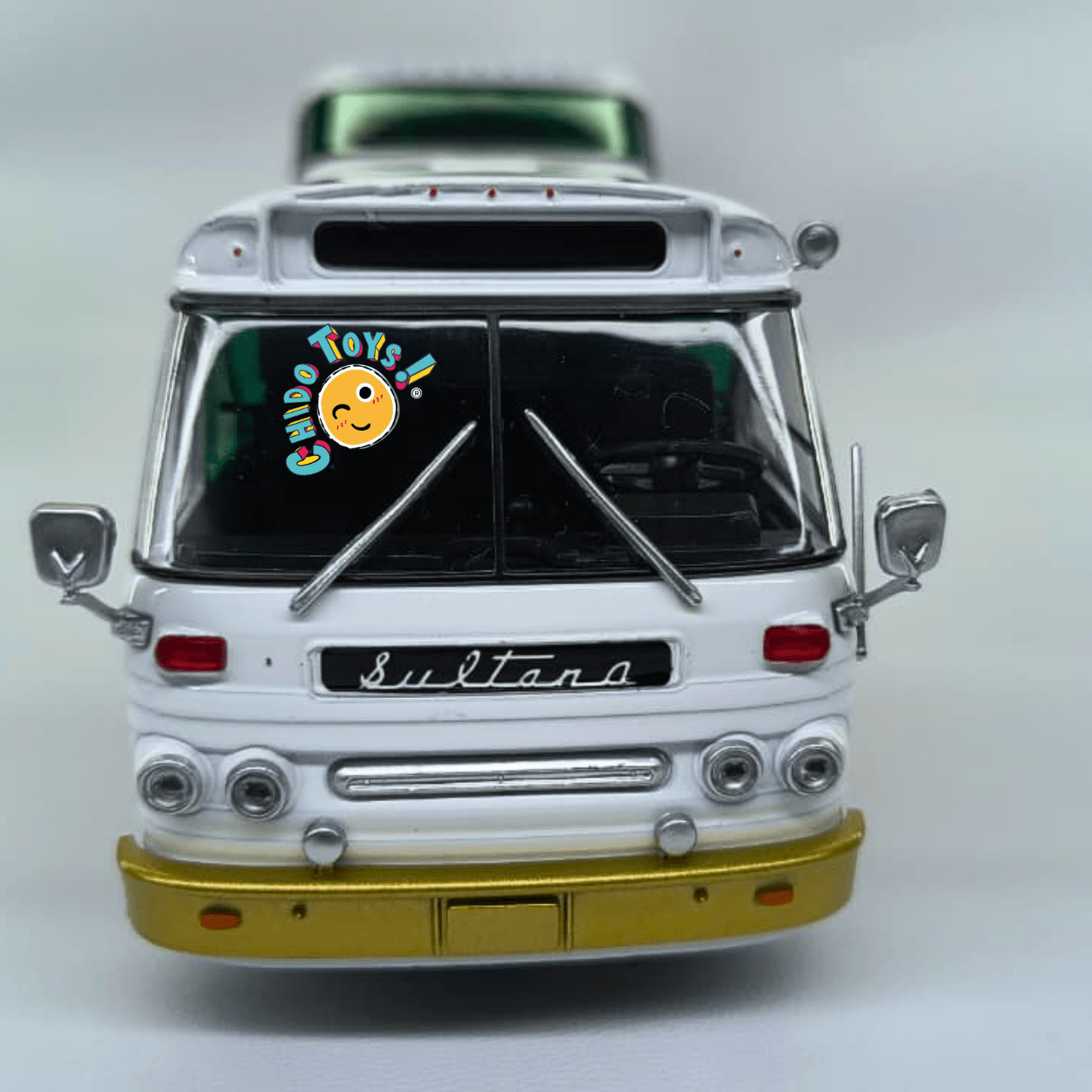 Autobús Sultana Panorámico TM 44 - 18 SP – Iconic Replicas 1:43 - Chido Toys