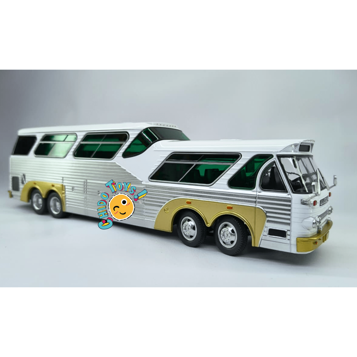 Autobús Sultana Panorámico TM 44 - 18 SP – Iconic Replicas 1:43 - Chido Toys