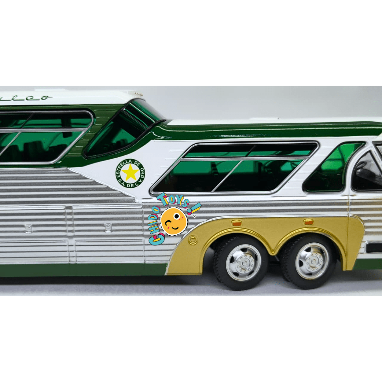 Autobús Sultana TM 44 - 18 SP Panorámico Estrella de Oro – Escala 1:43 - Chido Toys