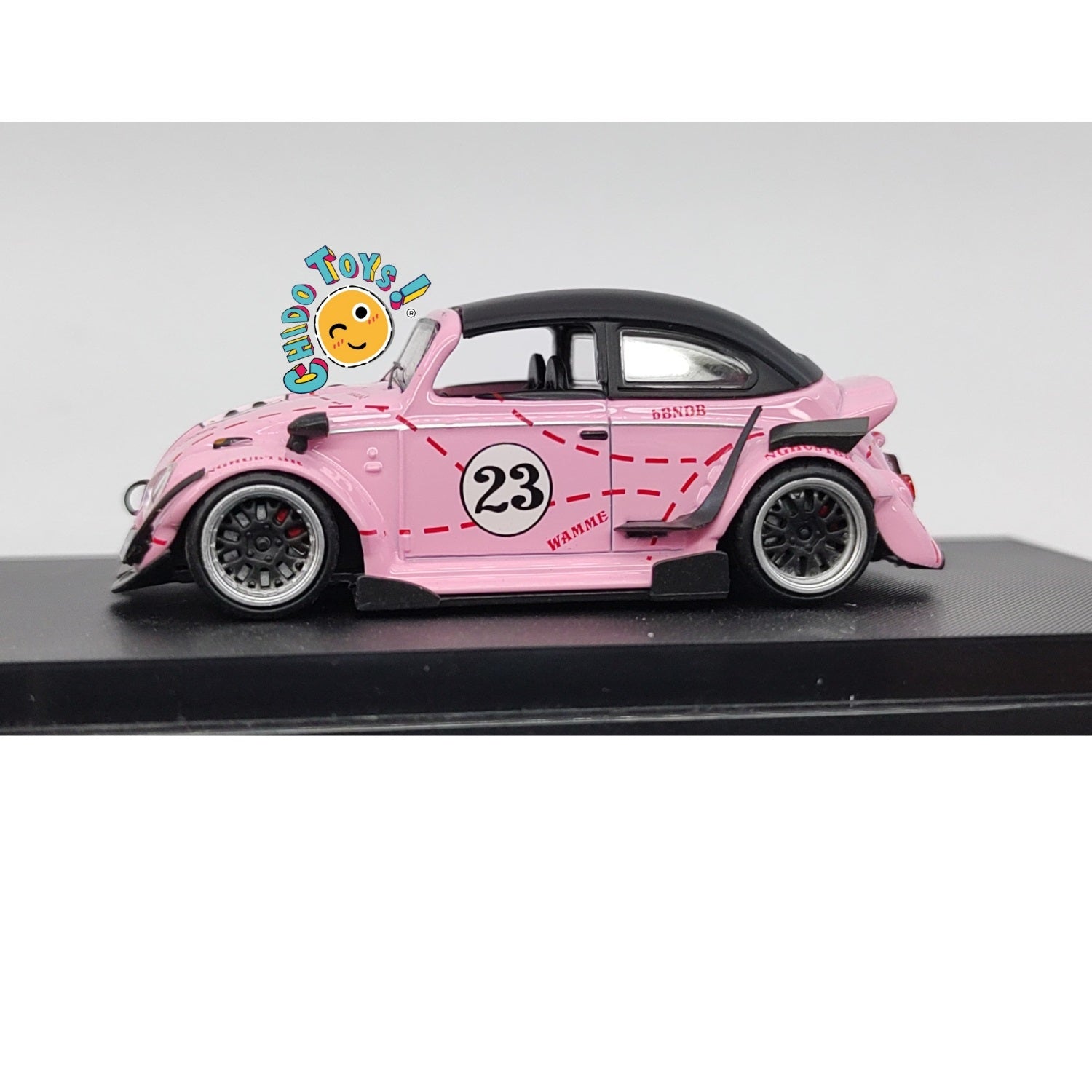 Beetle RWB Pink 1:64 – Edición HKM con Techo Removible - Chido Toys