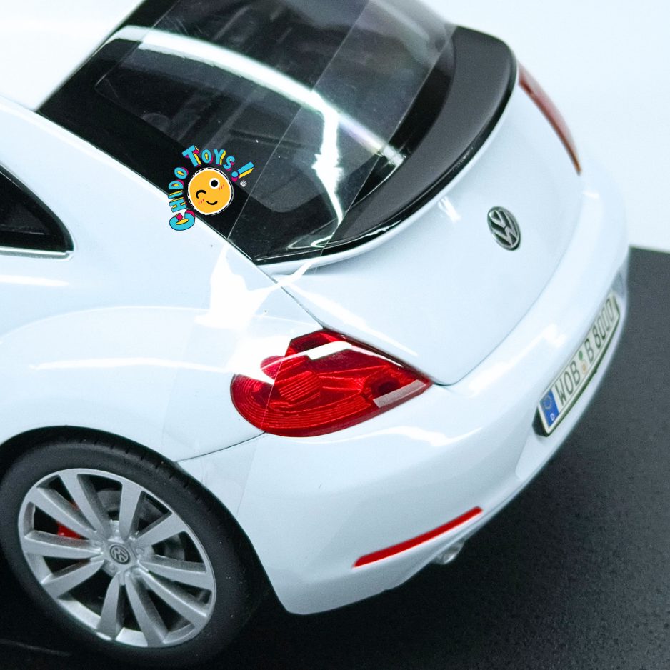 Welly Volkswagen New Beetle 2012 1:18 blanco