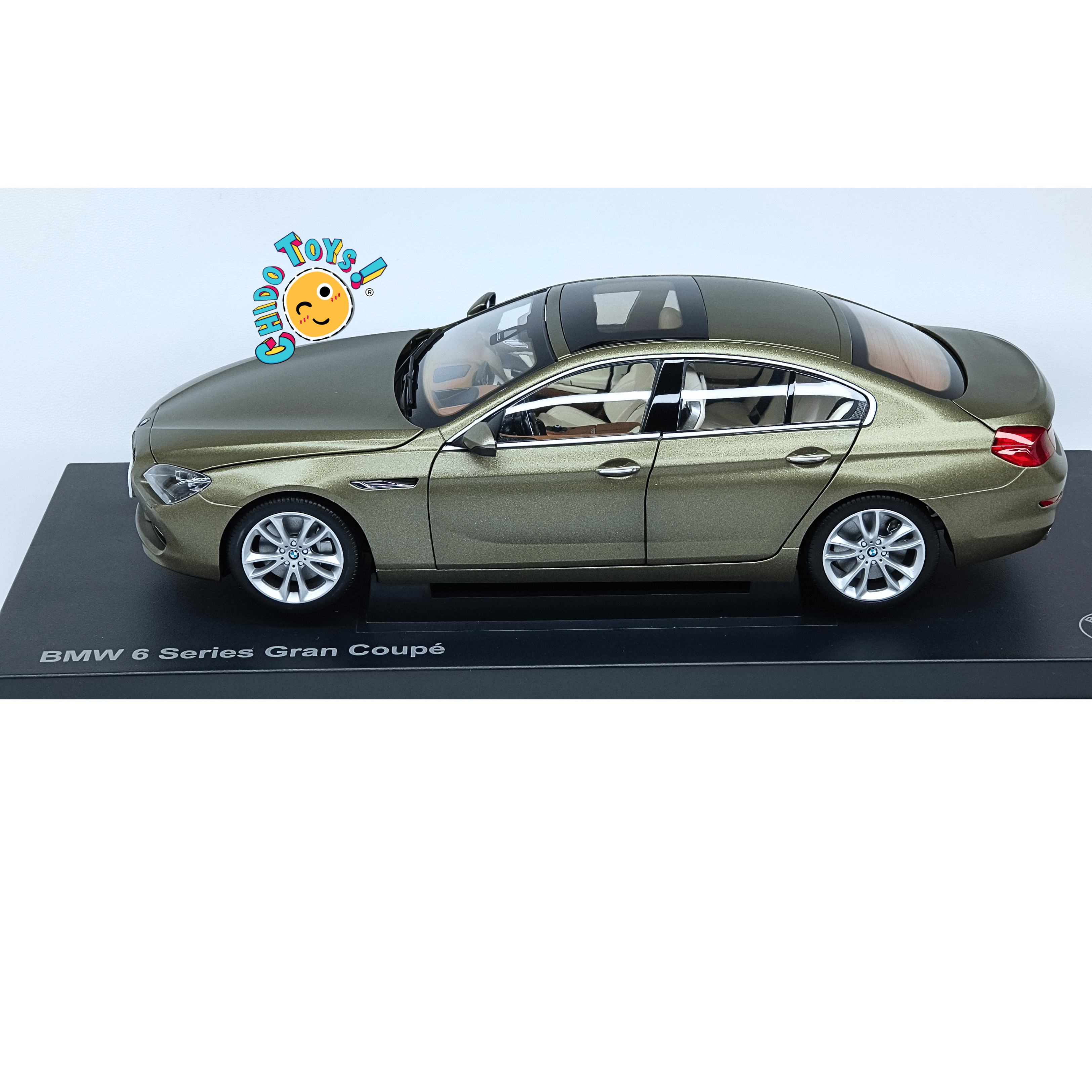 BMW 650i Gran Coupé F06 Dealer Edition 1:18 Frozen Bronze con apertura total - Chido Toys
