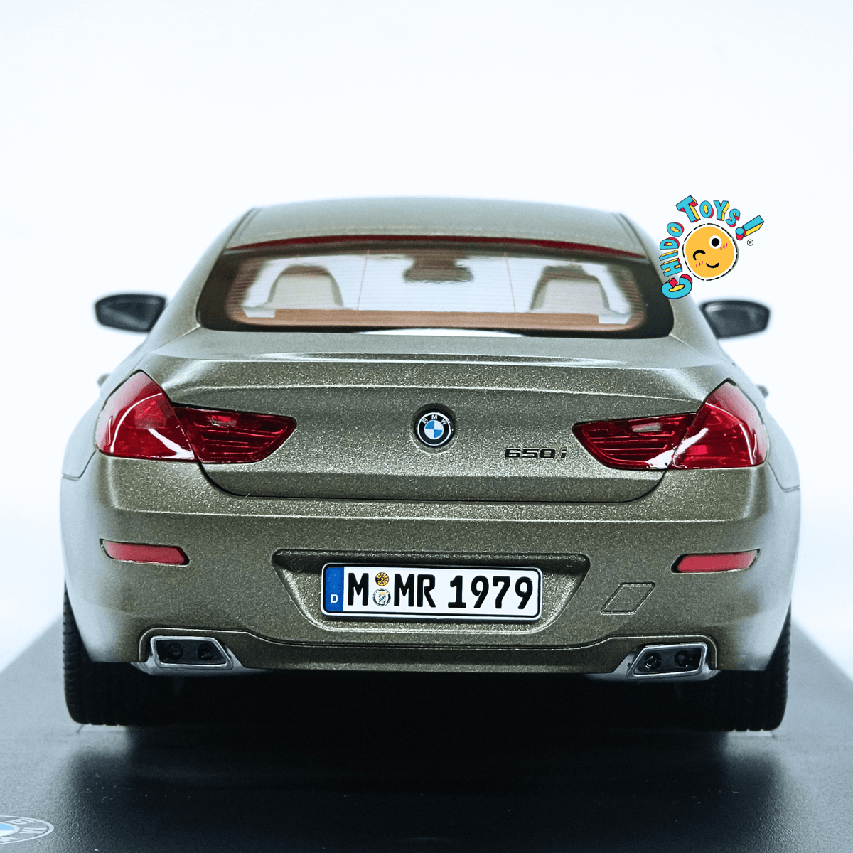 BMW 650i Gran Coupé F06 Dealer Edition 1:18 Frozen Bronze con apertura total - Chido Toys