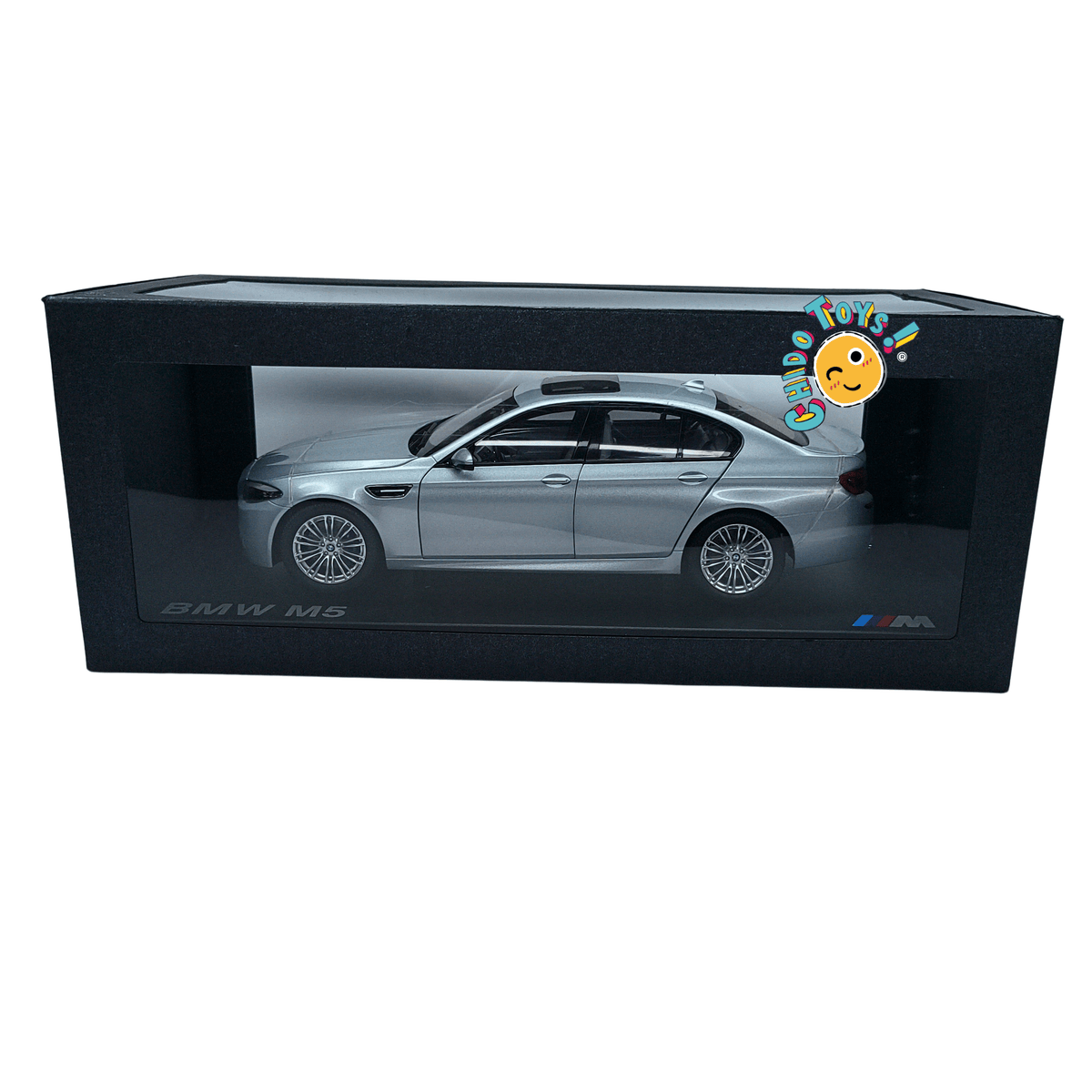 BMW M5 F10 2012 1:18 Silverstone Metallic – Edición BMW Collection - Chido Toys
