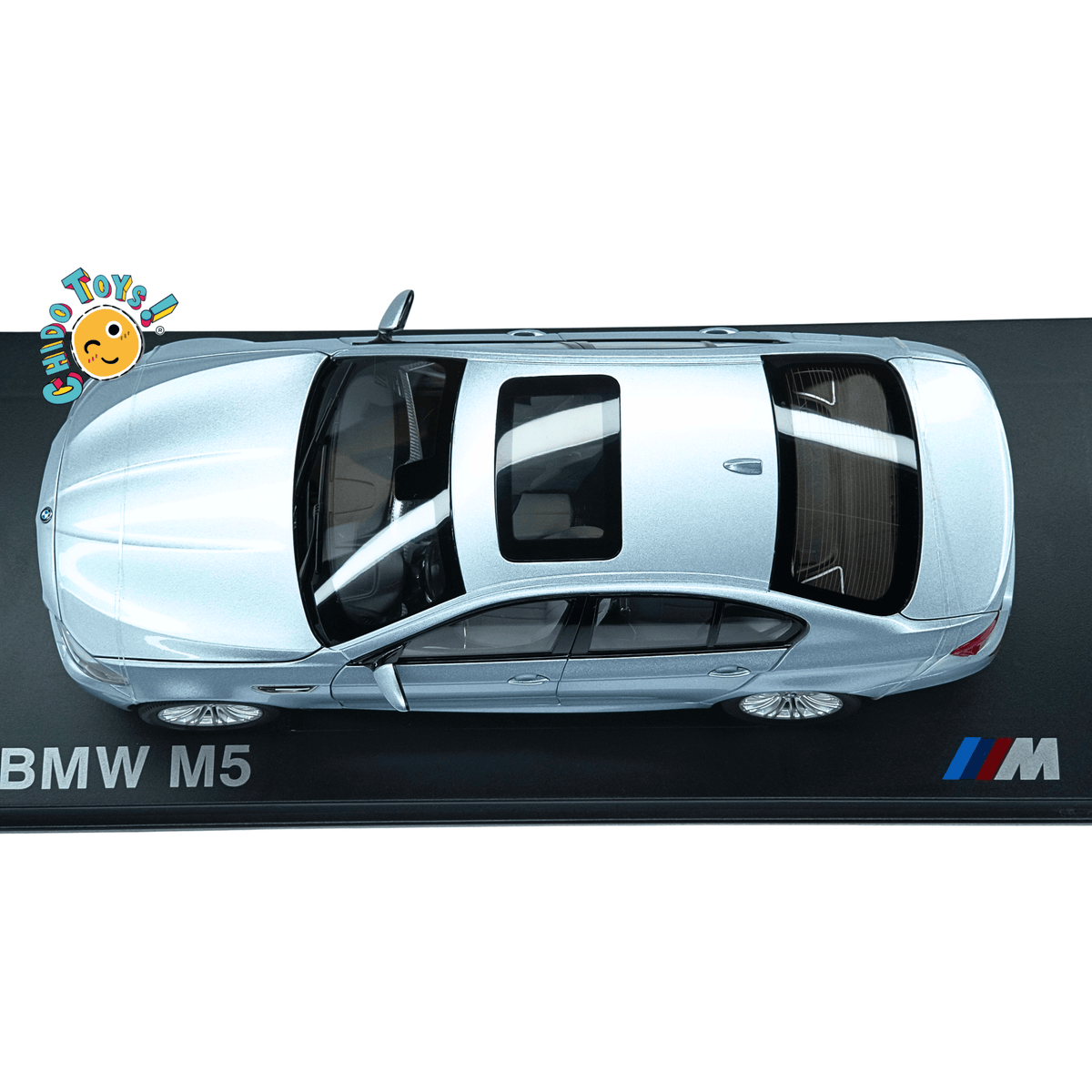 BMW M5 F10 2012 1:18 Silverstone Metallic – Edición BMW Collection - Chido Toys