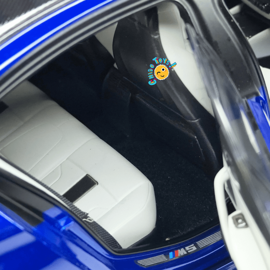 BMW M5 F90 Norev Dealer Edition 1:18 Marina Bay Blue apertura total - Chido Toys