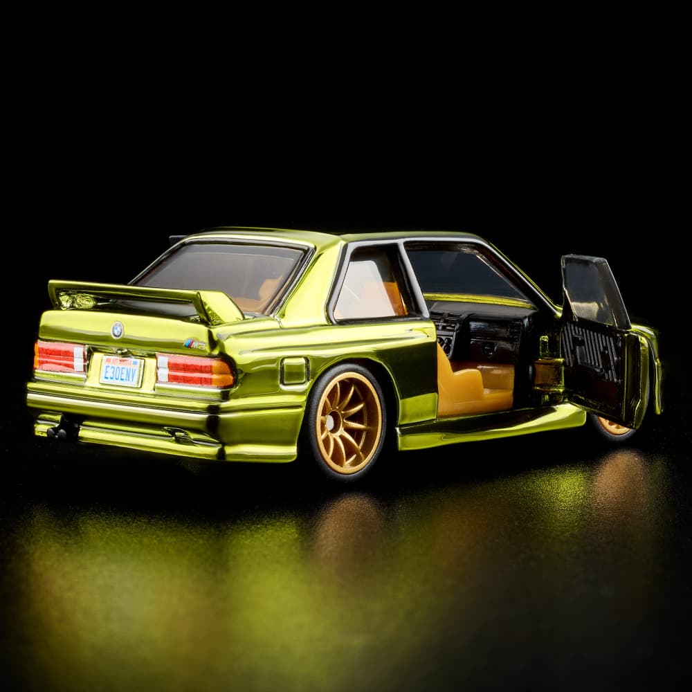 Hot Wheels RLC 1991 BMW M3 E30 1:64 Spectraflame Olive con capelo