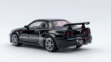 Cargar imagen en el visor de la galería, Auto a escala marca Mini GT, Modelo Nissan Skyline GT-R Black Pearl
