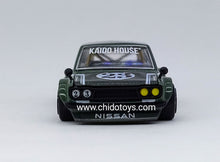 Cargar imagen en el visor de la galería, Auto a escala marca Kaido House, Modelo Datsun 510 Wagon Carbon Fiber V3
