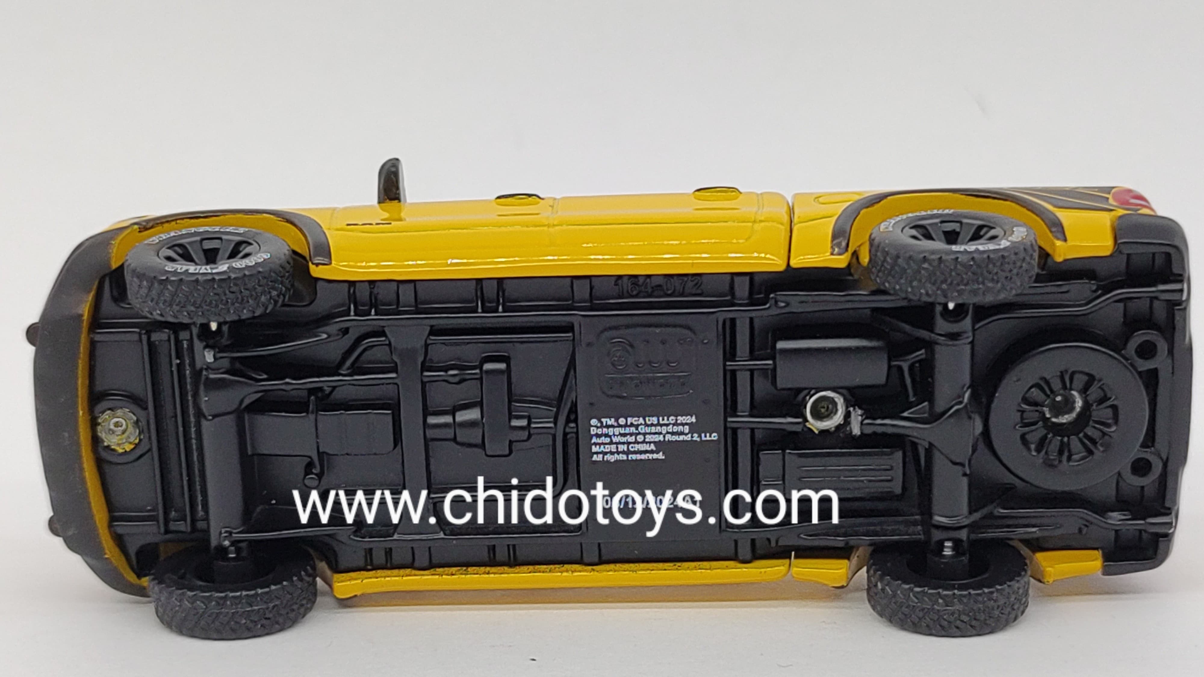 Camioneta a escala marca AutoWorld, Model RAM 1500 Rebel 2023 - Chido Toys