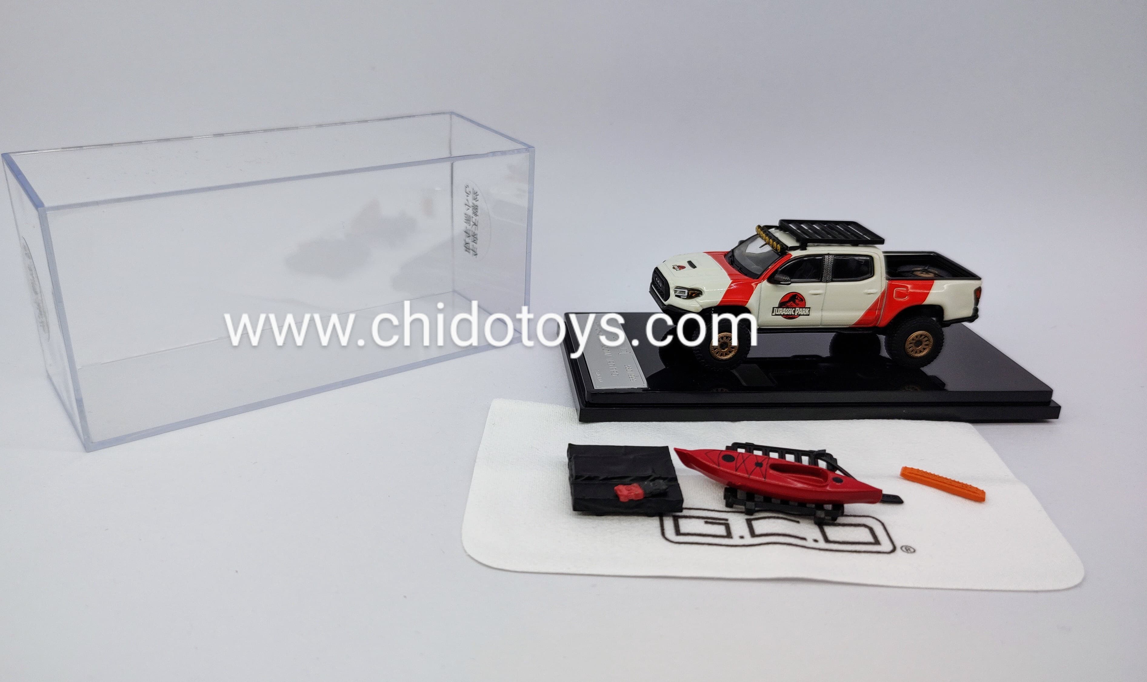 Camioneta a escala marca GCD, Modelo Toyota Tacoma Jurassic - Chido Toys