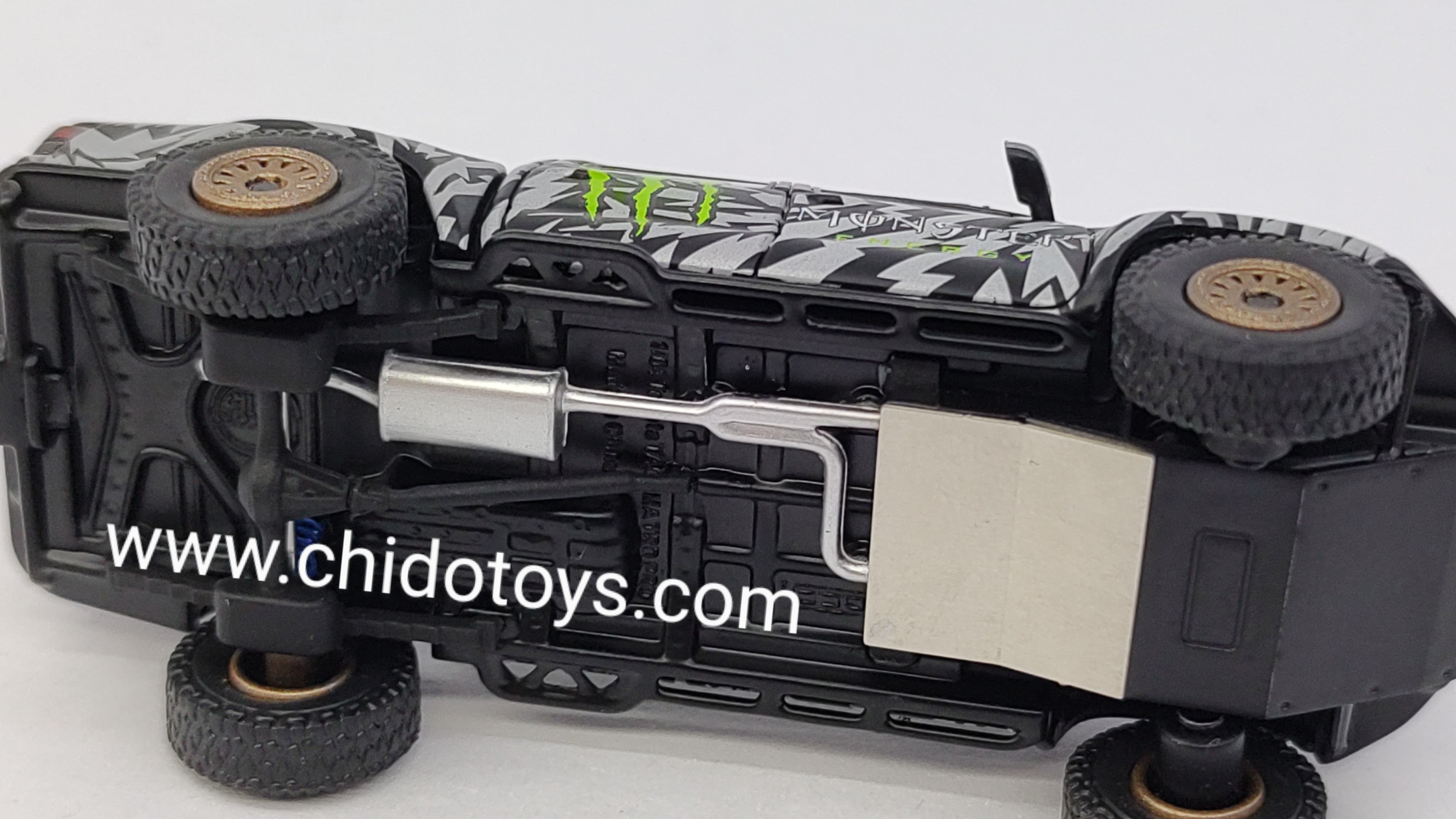 Camioneta a escala marca GCD, Modelo Toyota Tacoma Monster. - Chido Toys