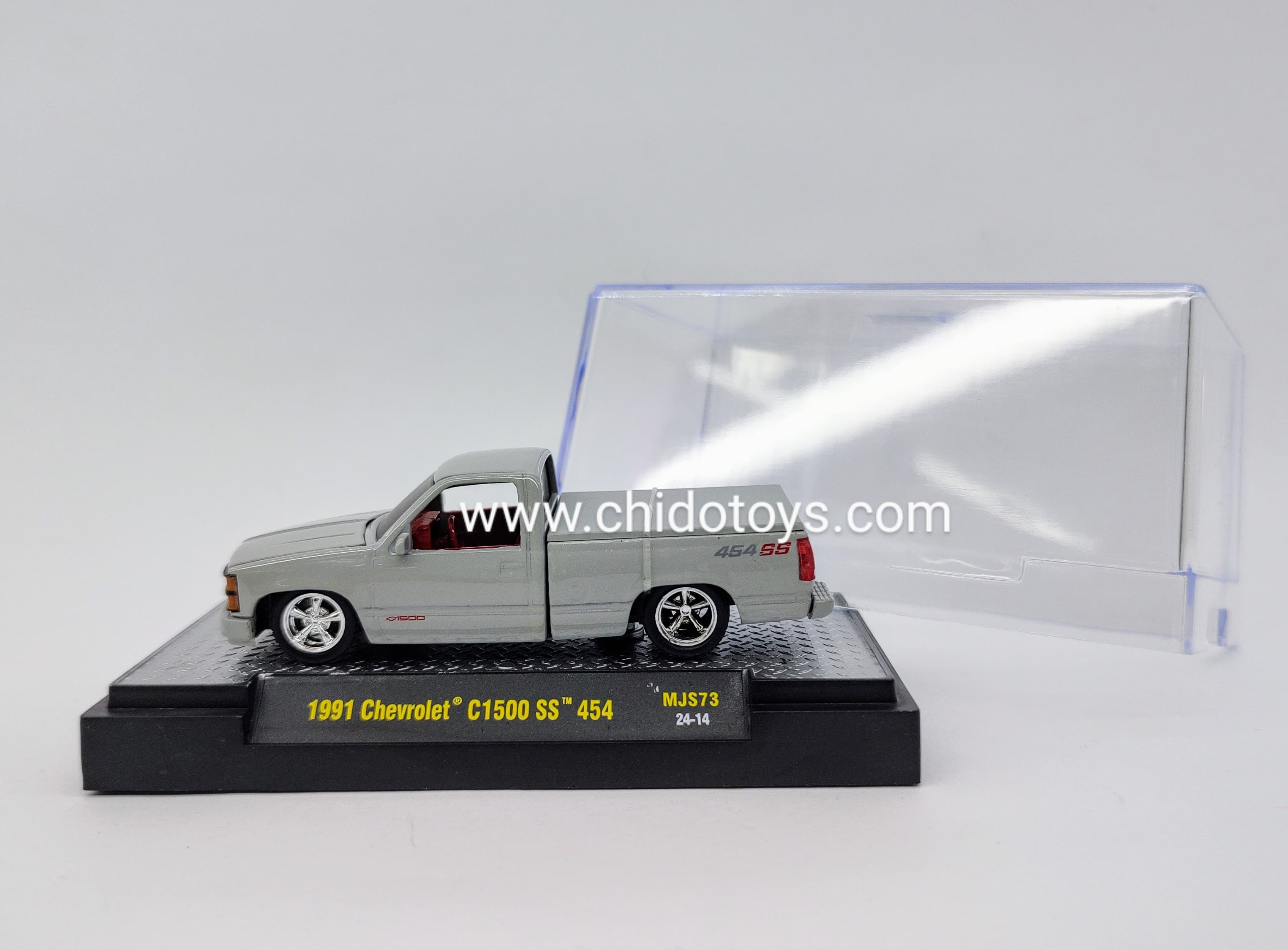 Camioneta a escala marca M2, Modelo Chevrolet C1500 SS 454 1991. - Chido Toys