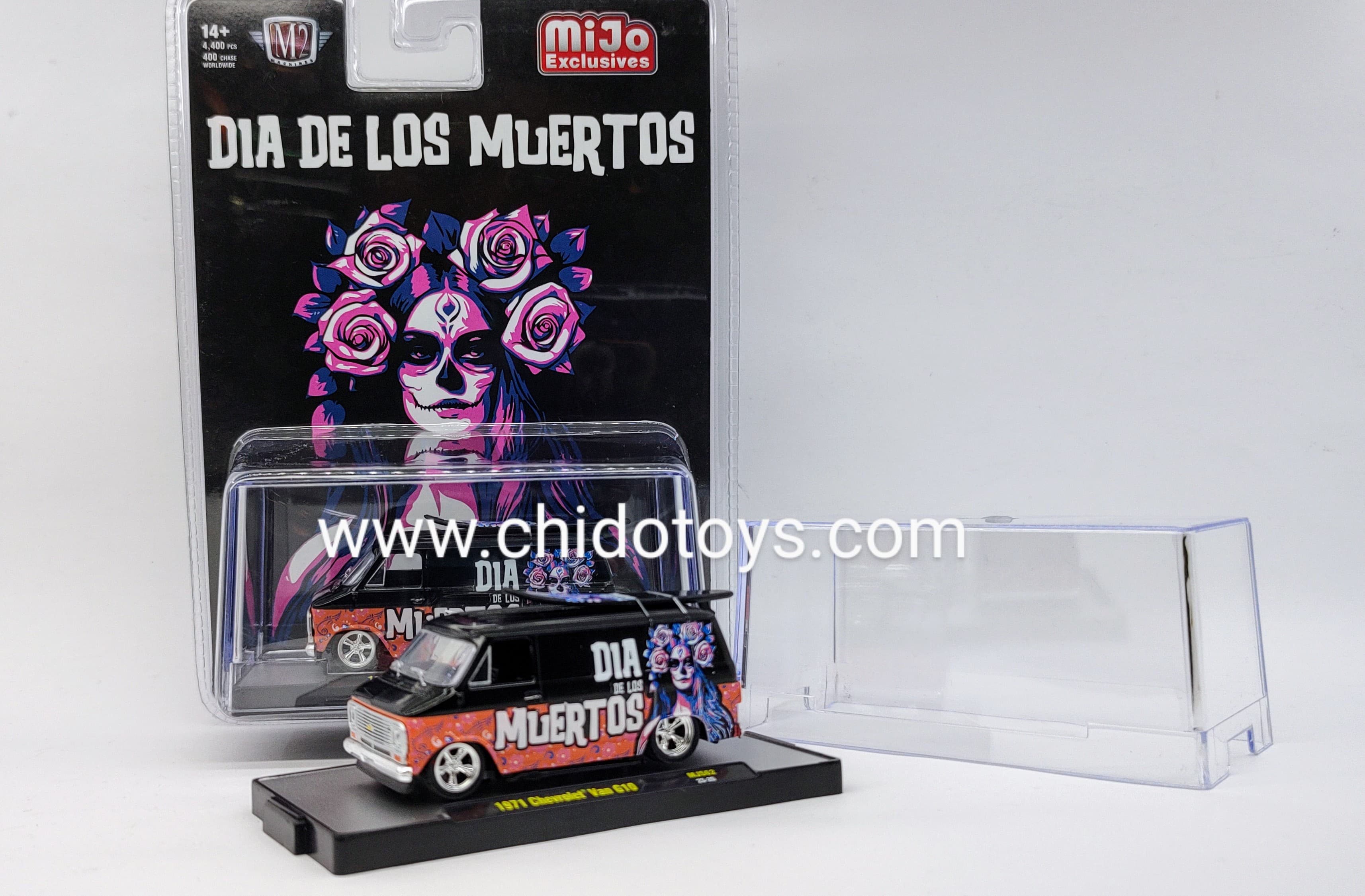 Camioneta a escala marca M2, Modelo Chevrolet Van G10 1971 - Chido Toys