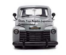 Cargar imagen en el visor de la galería, Auto a escala marca Jada, modelo Chevrolet Pickup 1953
