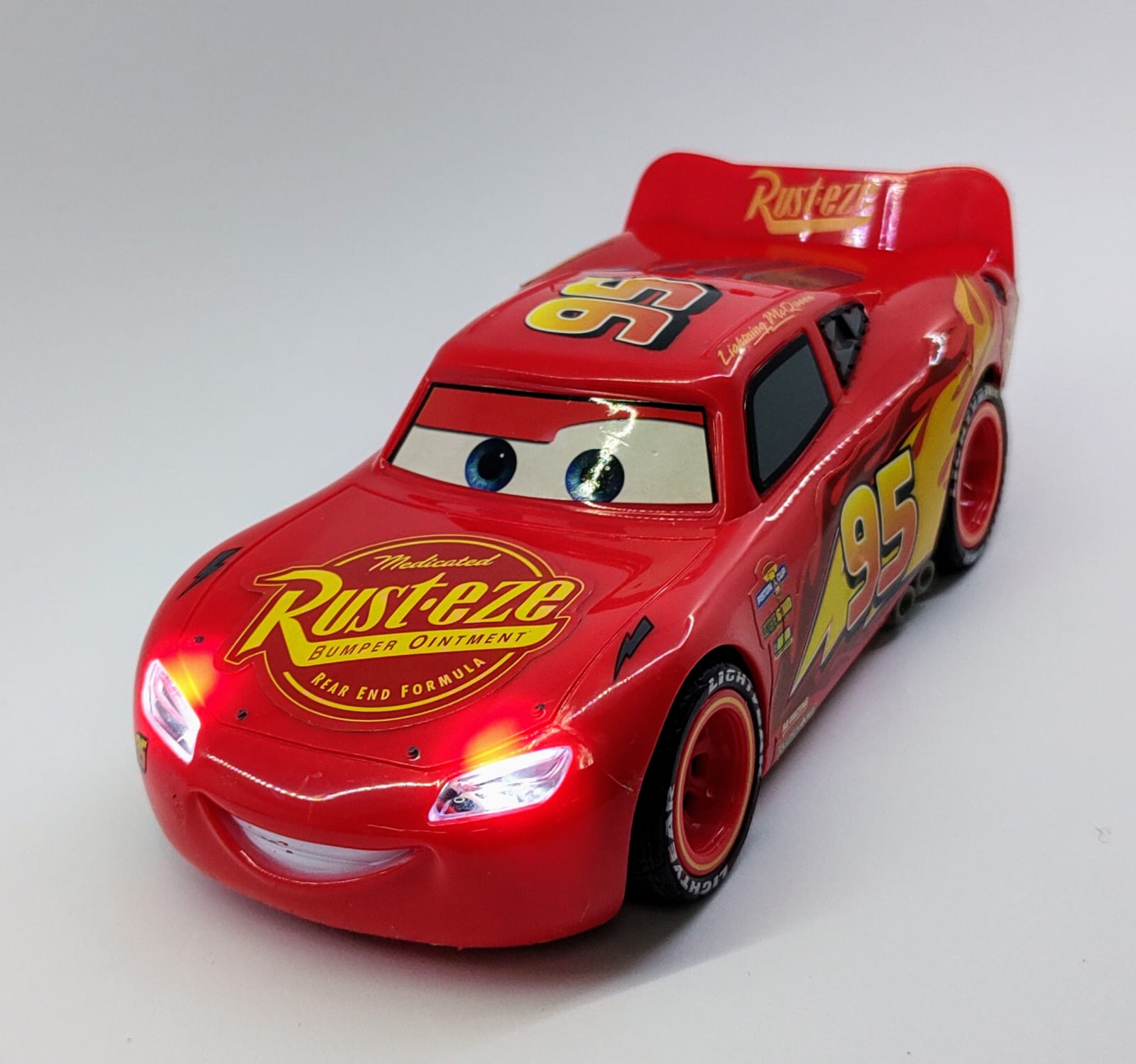 Coche a Control Remoto, Modelo Rayo Mcqueen - Chido Toys