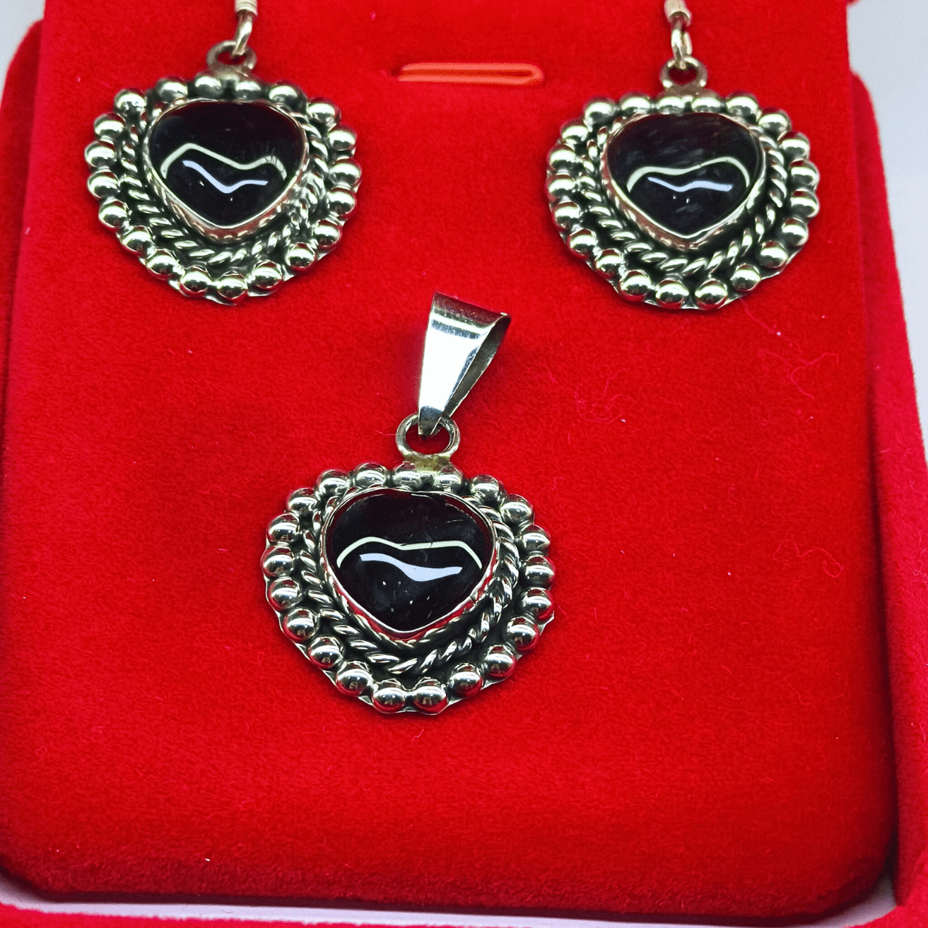 Conjunto Corazón de Plata .925 con Amatista Natural – Hecho en México - Chido Toys