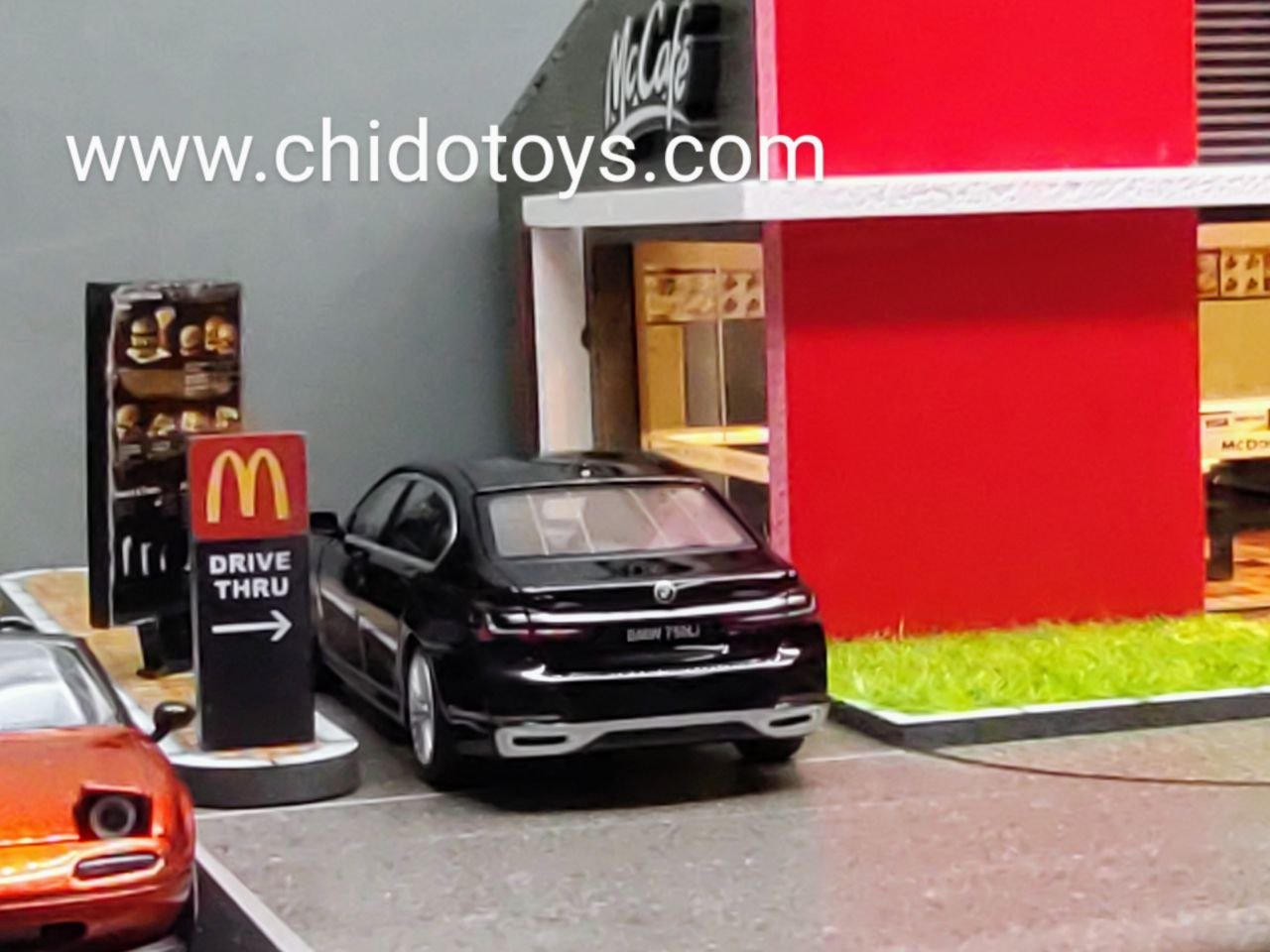 Diorama marca G - Fans modelo McDonald's - Agencia Lambo. - Chido Toys