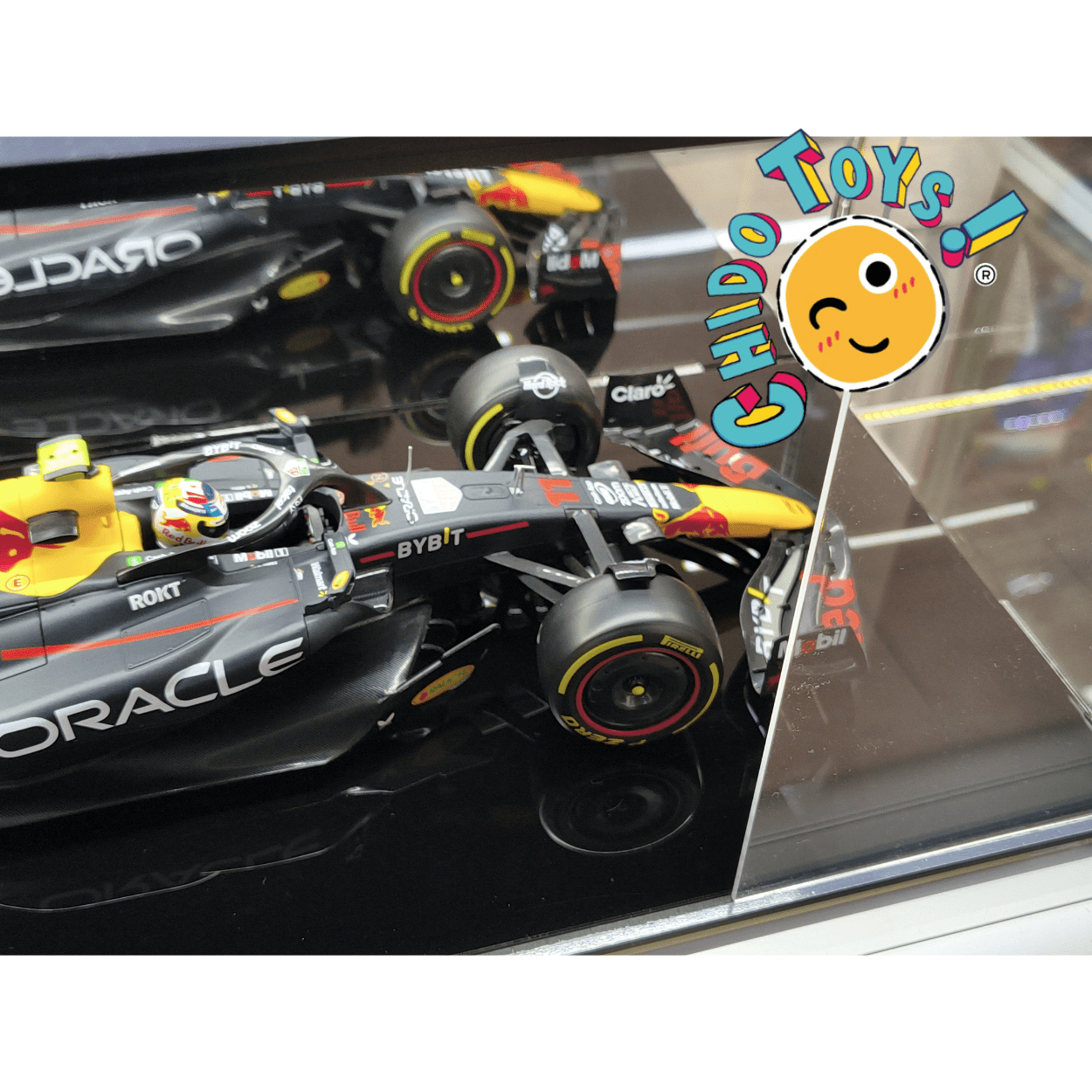 Exhibidor Vitrina con Iluminación LED y Pared Espejo para Modelos Escala 1/18 – Chido Toys - Chido Toys