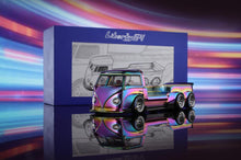 Cargar imagen en el visor de la galería, PREVENTA Auto a escala marca Liberty 64 modelo VW Kombi Camaleon
