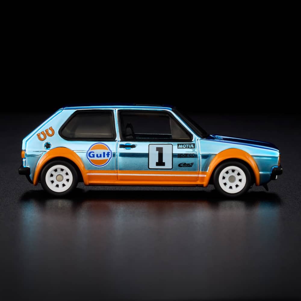 Hot Wheels RLC 1976 Volkswagen Golf MK1 GTI Gulf 1:64 con cofre abatible
