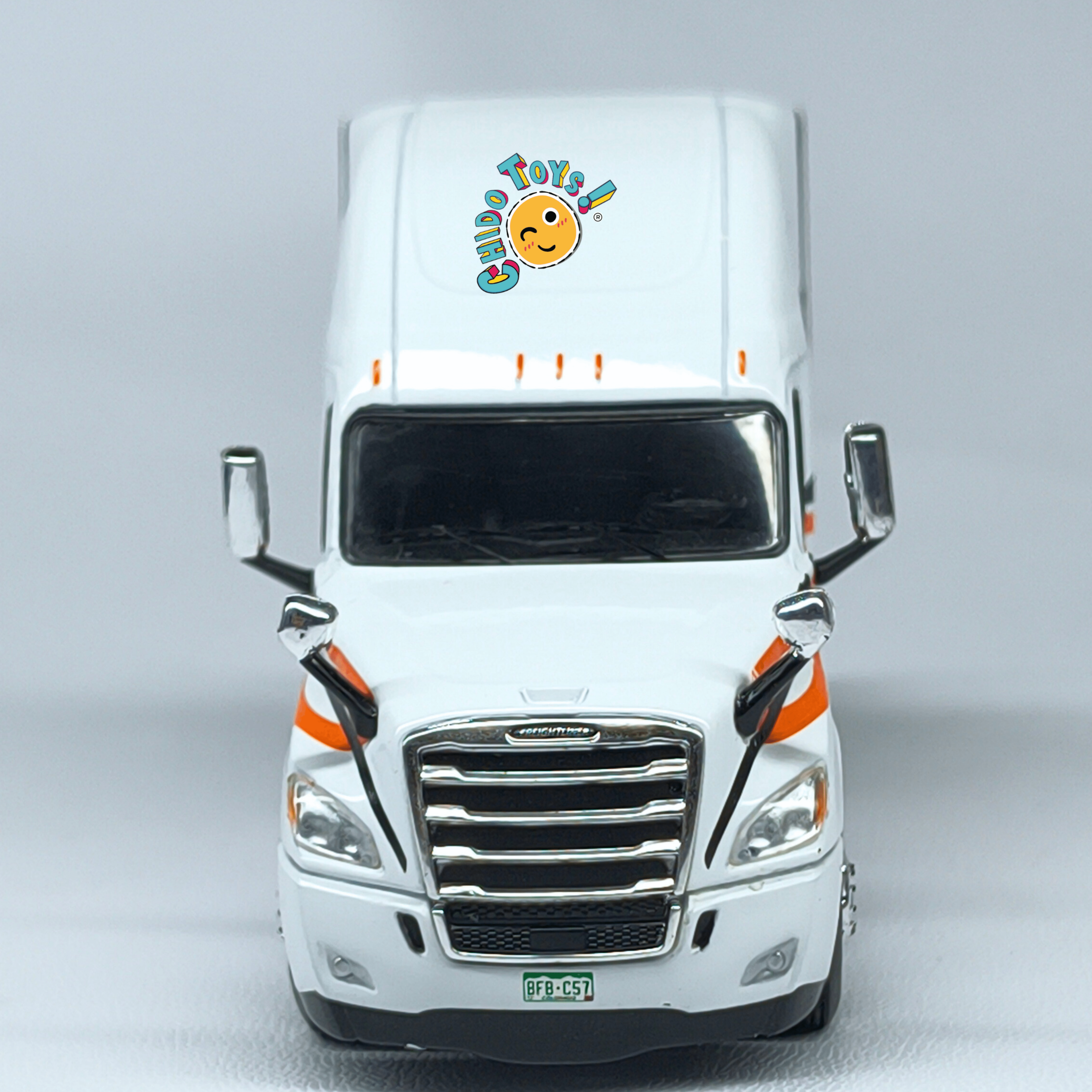 Freightliner Cascadia 2018 iXO Models 1:64 blanco con gráficos - Chido Toys