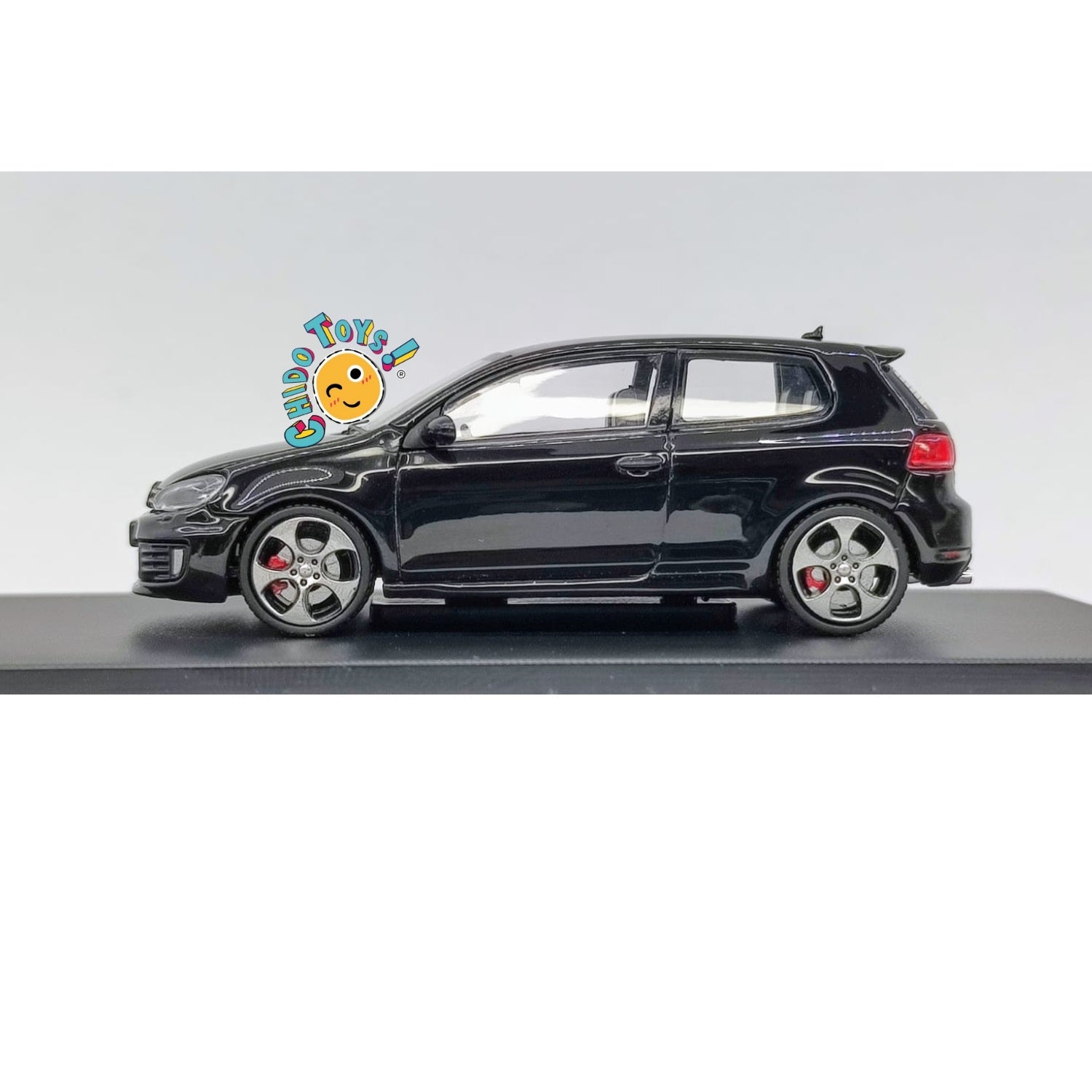 Golf GTI MK6 Black, marca Maxwell –Pasión y Detalle en Dos Versiones - Chido Toys