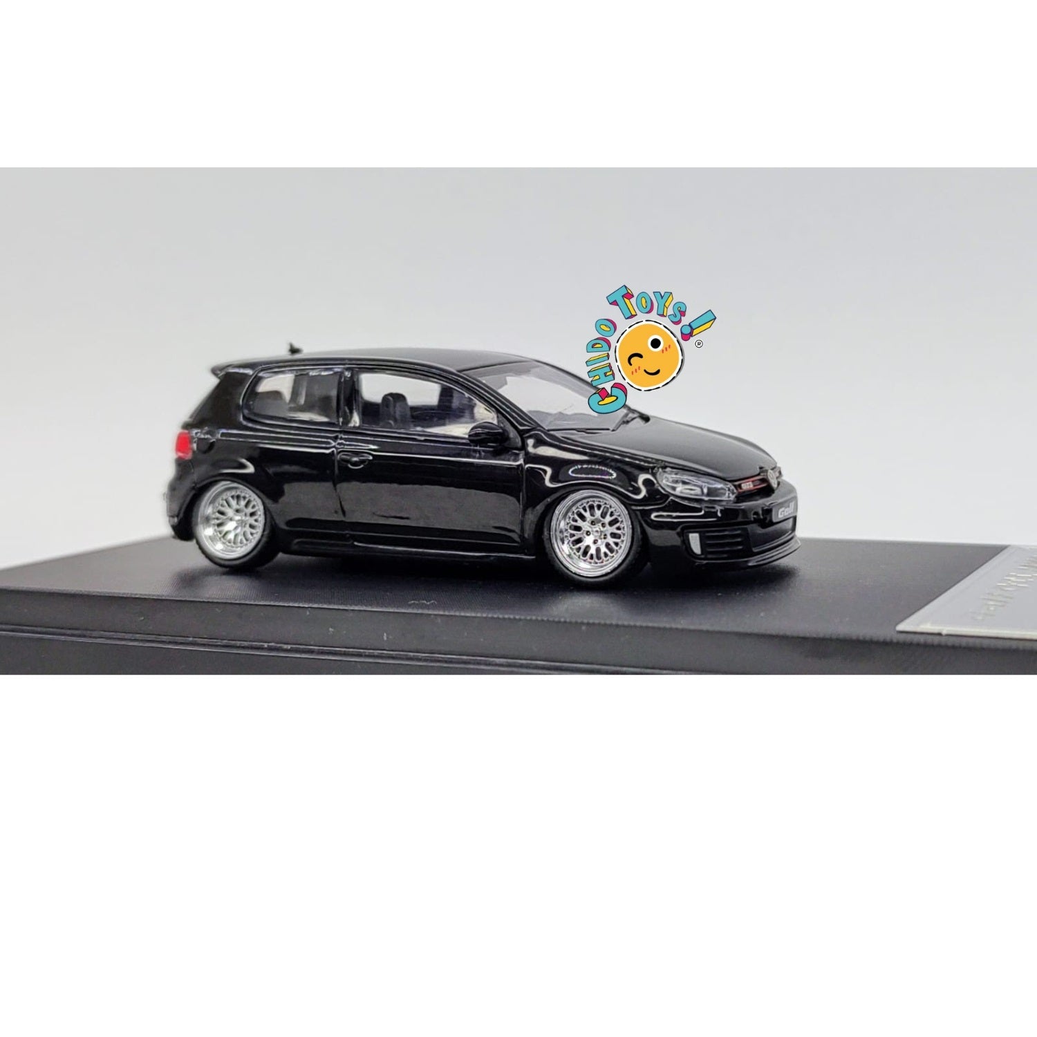 Golf GTI MK6 Black, marca Maxwell –Pasión y Detalle en Dos Versiones - Chido Toys