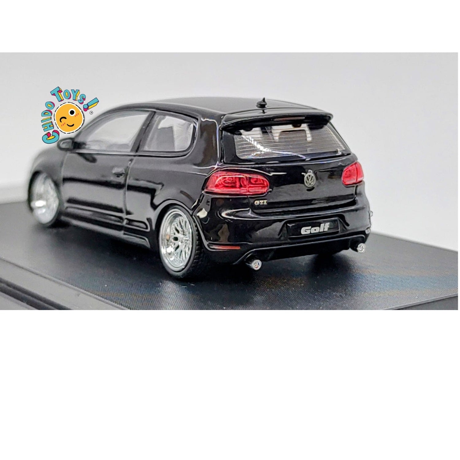 Golf GTI MK6 Black, marca Maxwell –Pasión y Detalle en Dos Versiones - Chido Toys